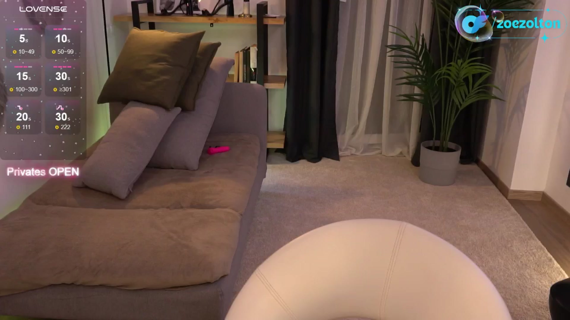 Gallery image thumbnail from ZoeZolton's myfreecams stream on, 06/25/2024, 21:26 image 10 of 20