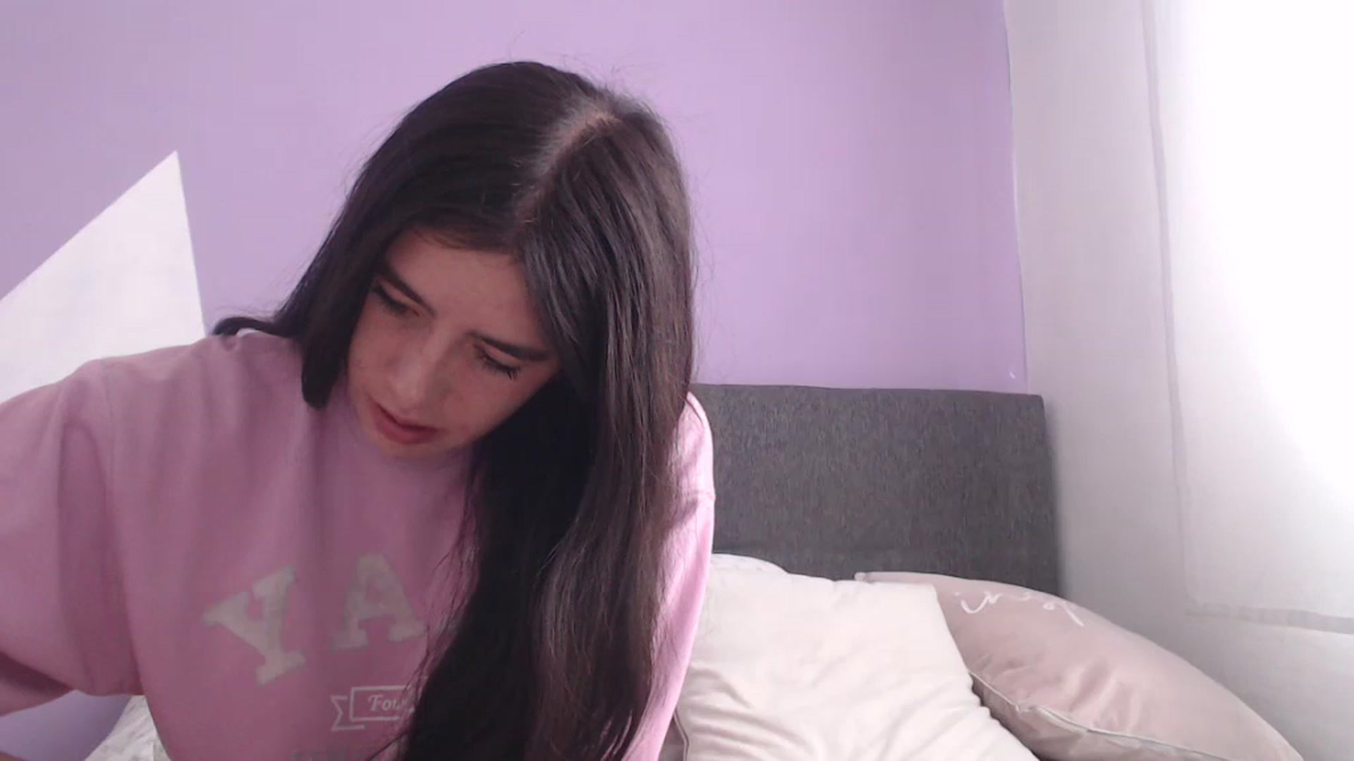 Gallery image thumbnail from Zoe_mill3r's myfreecams stream on, 11/15/2023, 20:07 image 10 of 20