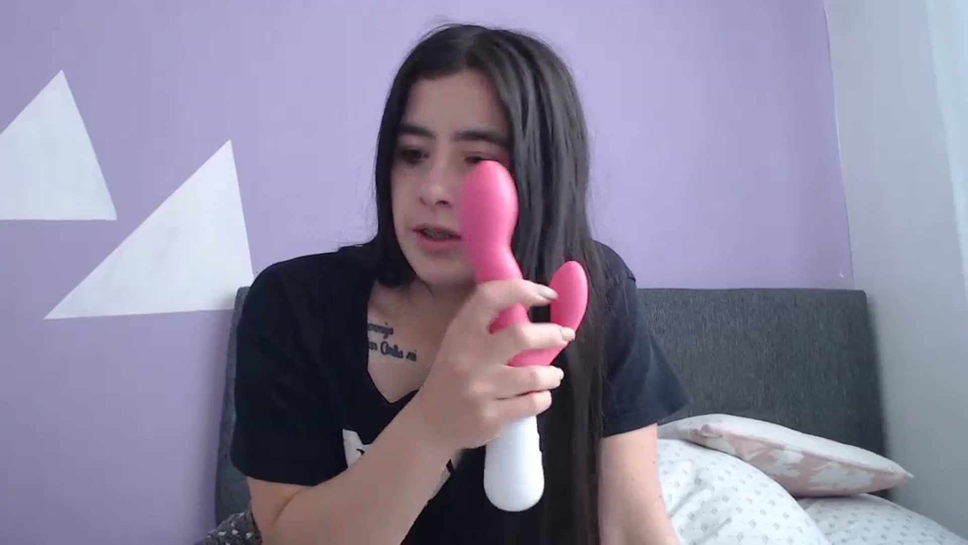 Gallery image thumbnail from Zoe_mill3r's myfreecams stream on, 12/06/2023, 20:57 image 17 of 20