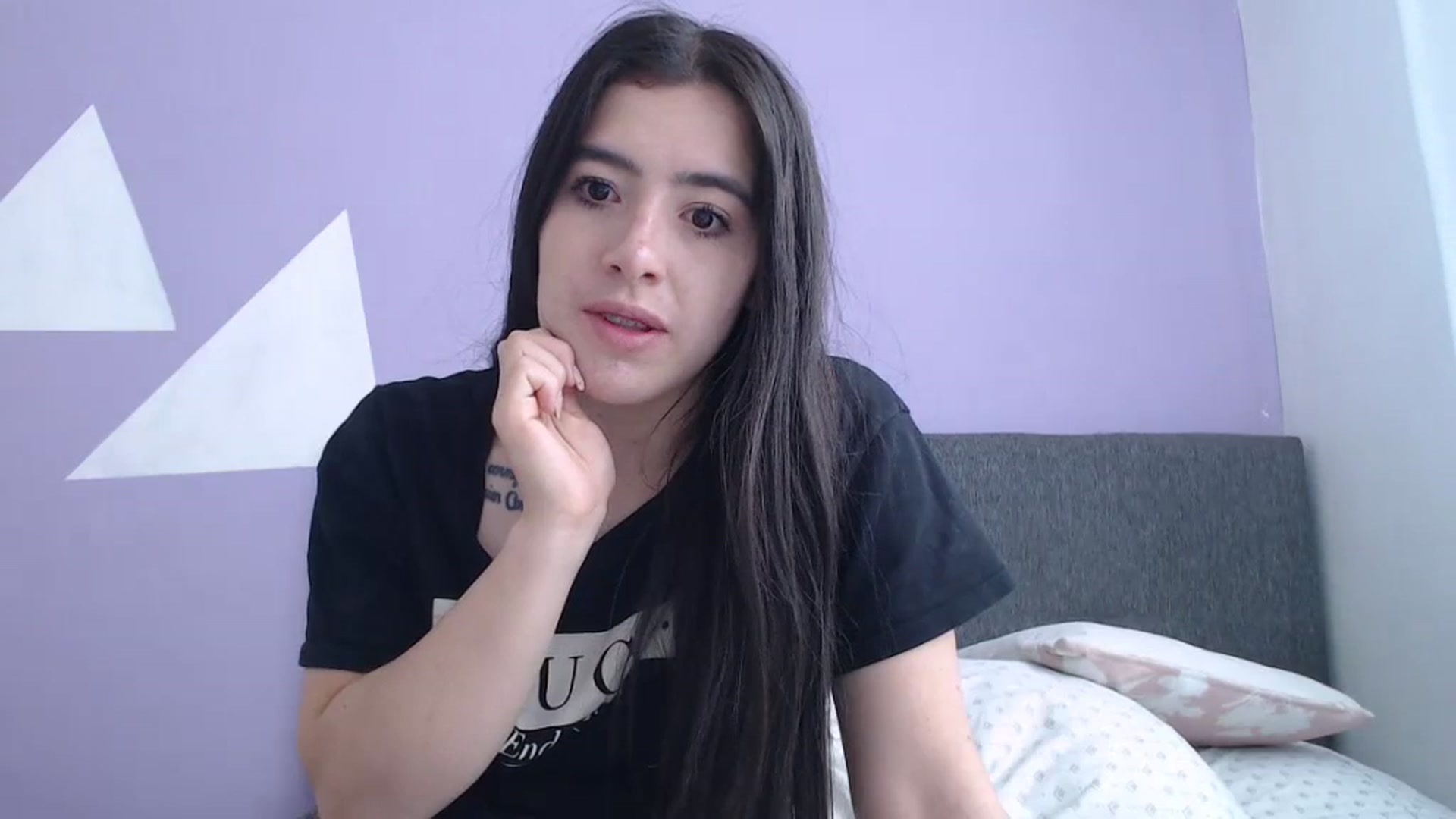Gallery image thumbnail from Zoe_mill3r's myfreecams stream on, 12/06/2023, 20:57 image 16 of 20