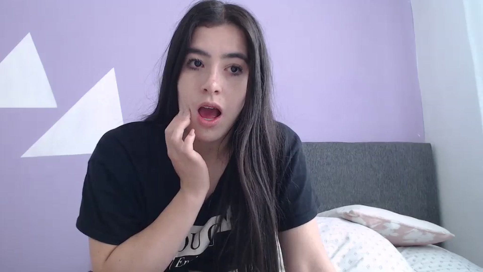 Gallery image thumbnail from Zoe_mill3r's myfreecams stream on, 12/06/2023, 20:57 image 13 of 20
