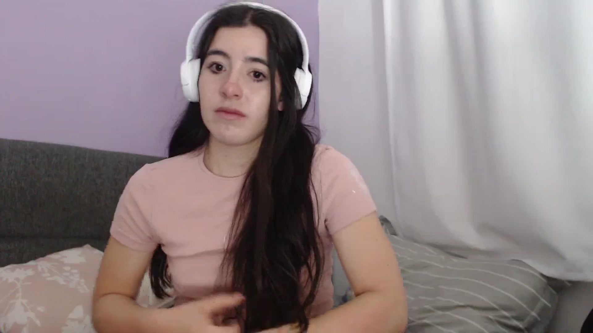 Gallery image thumbnail from Zoe_mill3r's myfreecams stream on, 12/08/2023, 09:37 image 12 of 20