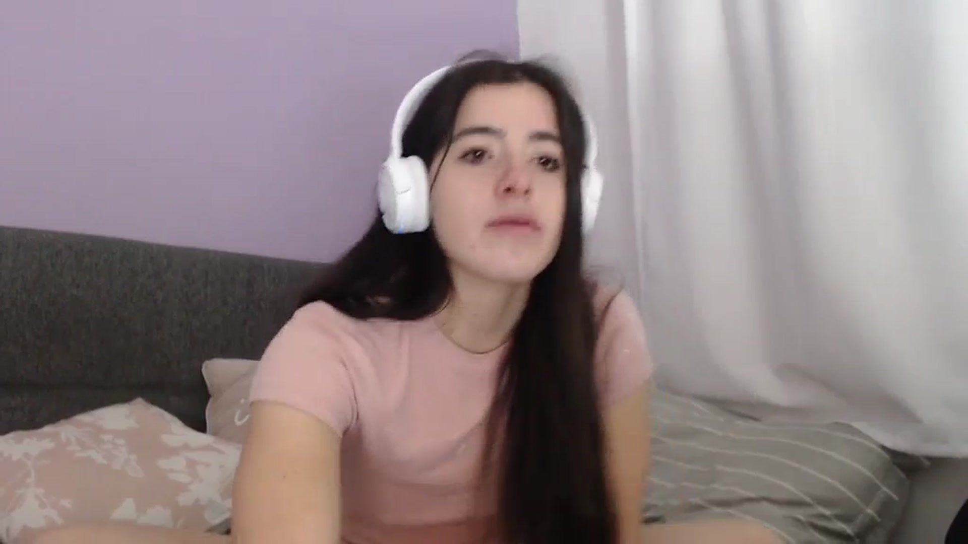 Gallery image thumbnail from Zoe_mill3r's myfreecams stream on, 12/08/2023, 09:37 image 14 of 20