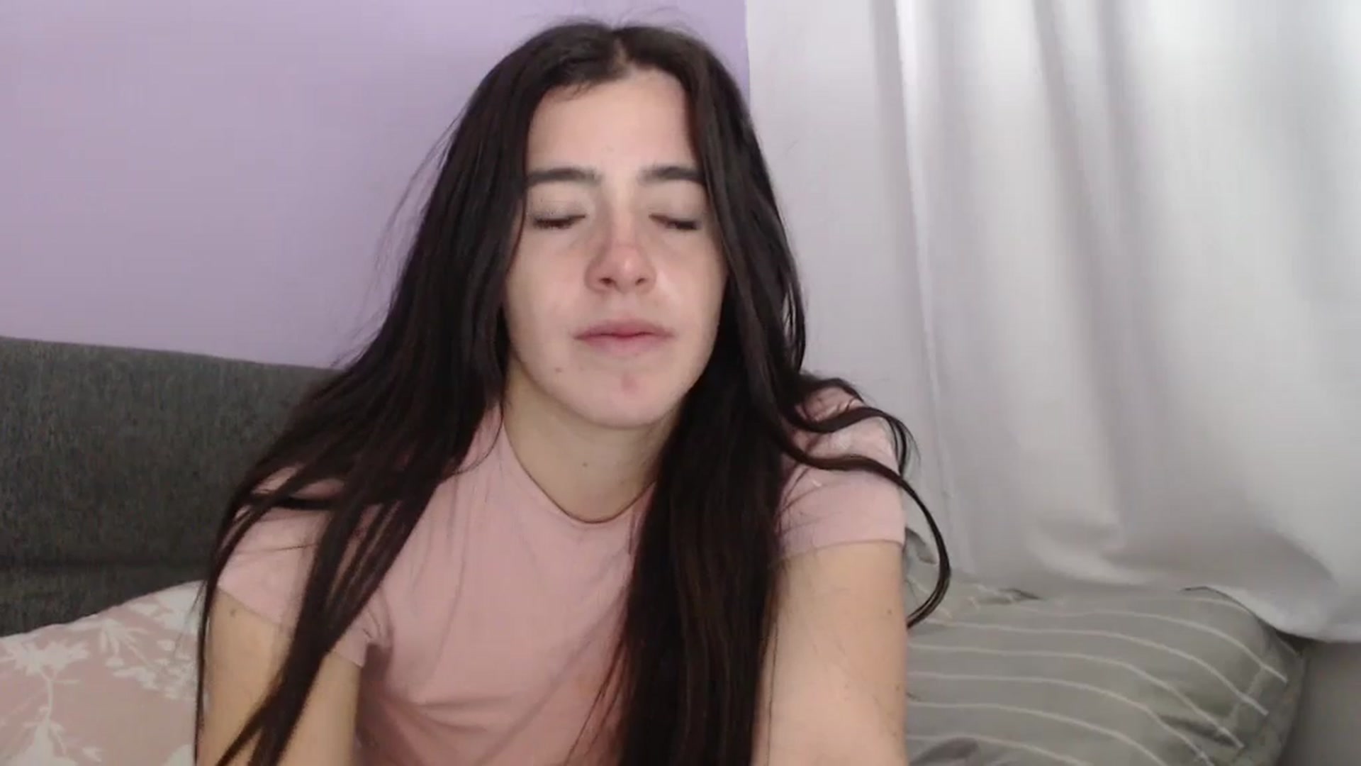 Gallery image thumbnail from Zoe_mill3r's myfreecams stream on, 12/08/2023, 10:25 image 4 of 20