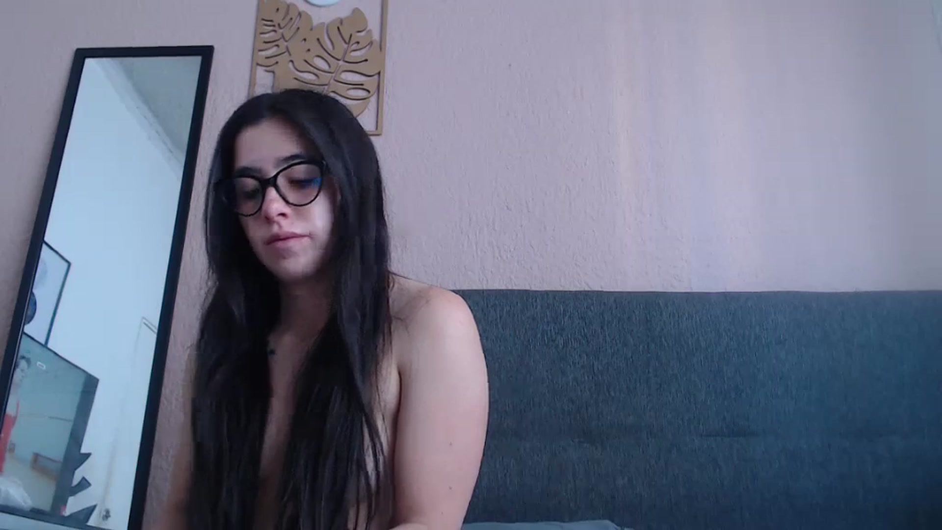 Gallery image thumbnail from Zoe_mill3r's myfreecams stream on, 12/14/2023, 12:13 image 18 of 20