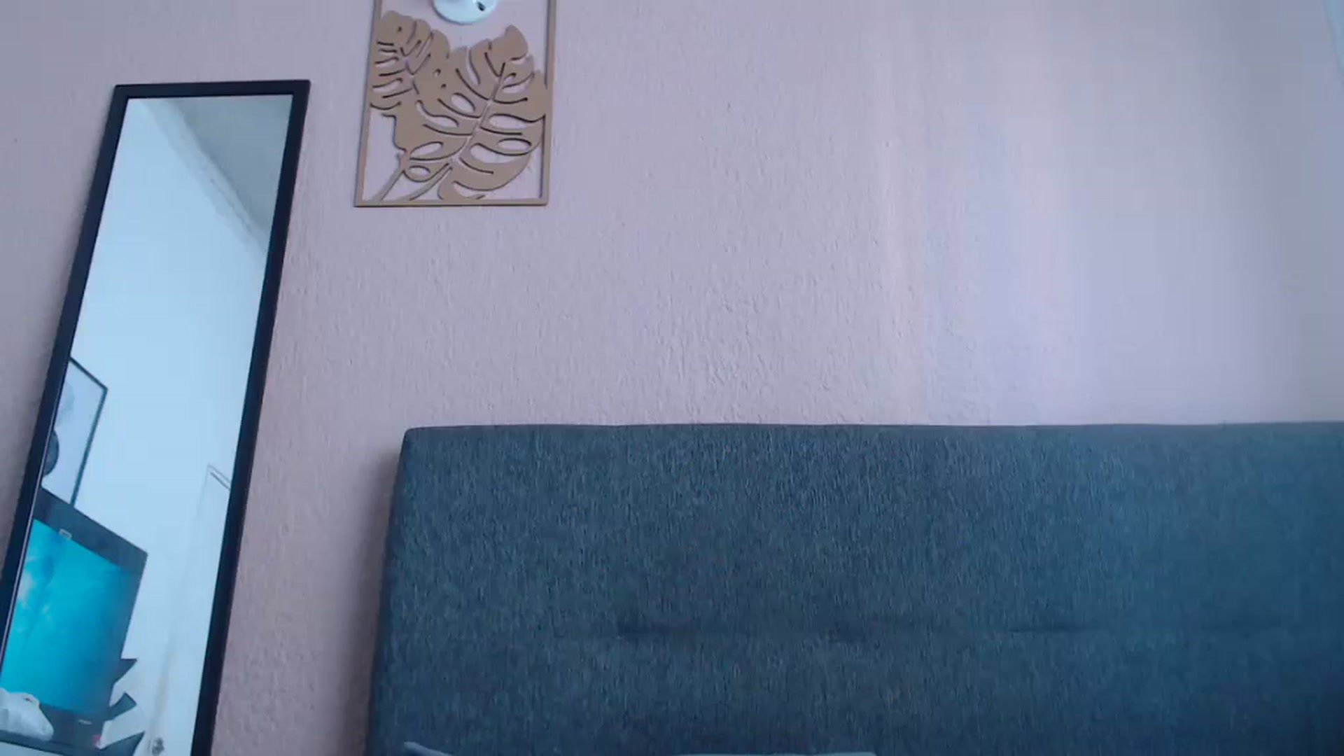 Gallery image thumbnail from Zoe_mill3r's myfreecams stream on, 12/14/2023, 12:13 image 17 of 20