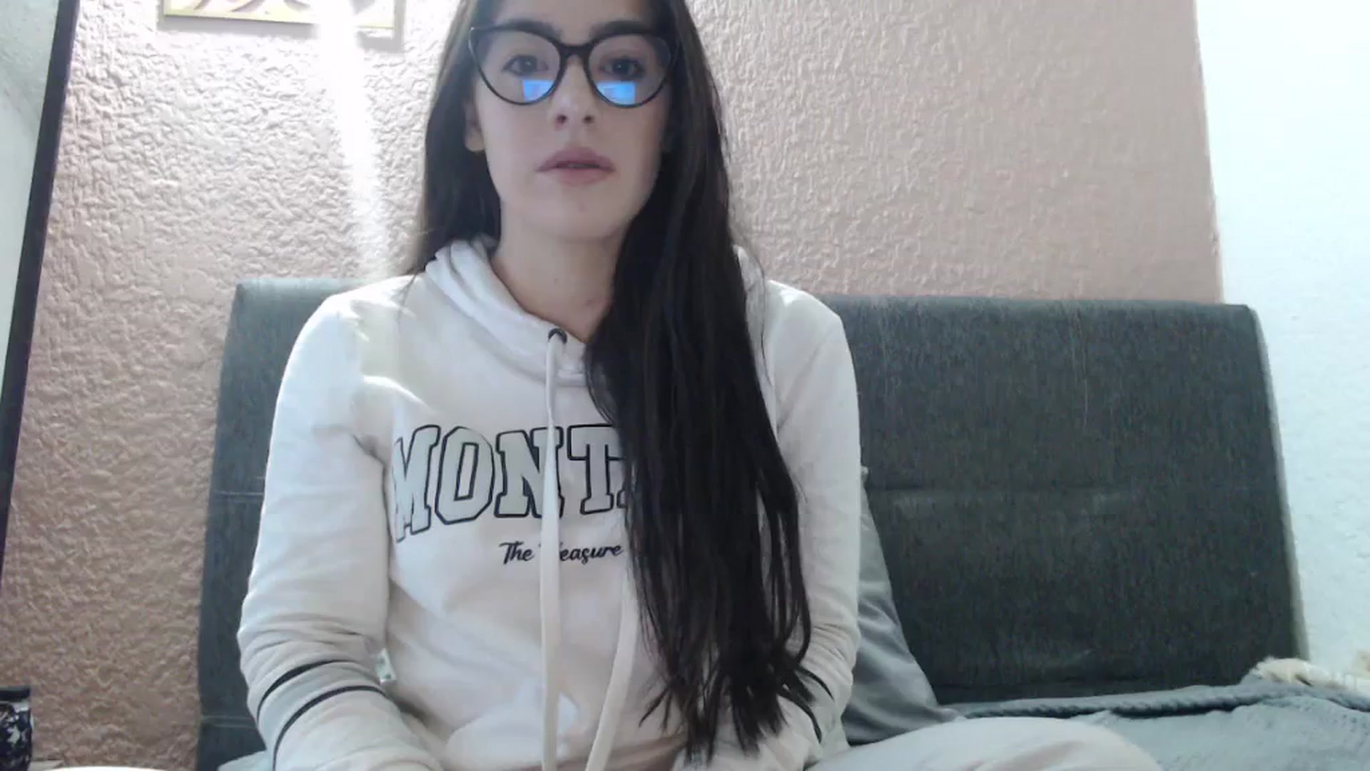 Gallery image thumbnail from Zoe_mill3r's myfreecams stream on, 12/20/2023, 11:15 image 2 of 20
