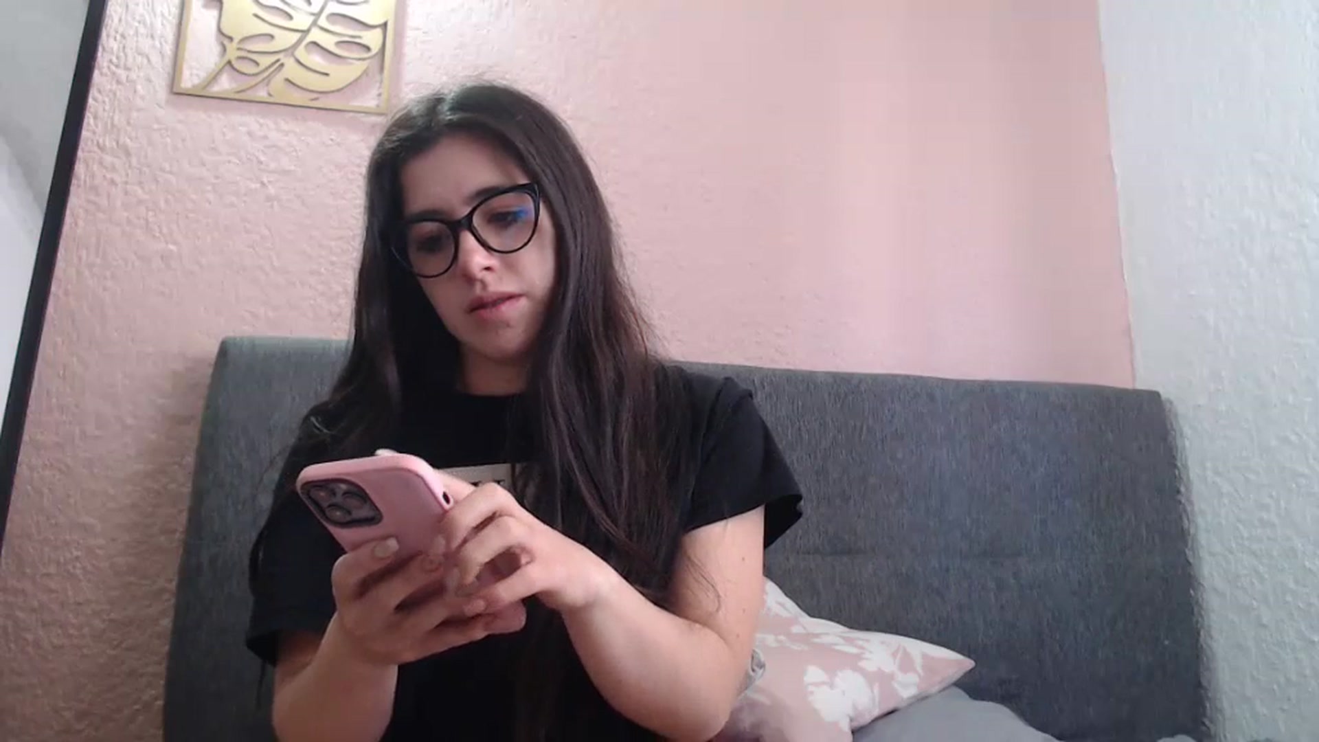 Gallery image thumbnail from Zoe_mill3r's myfreecams stream on, 12/24/2023, 12:11 image 13 of 20
