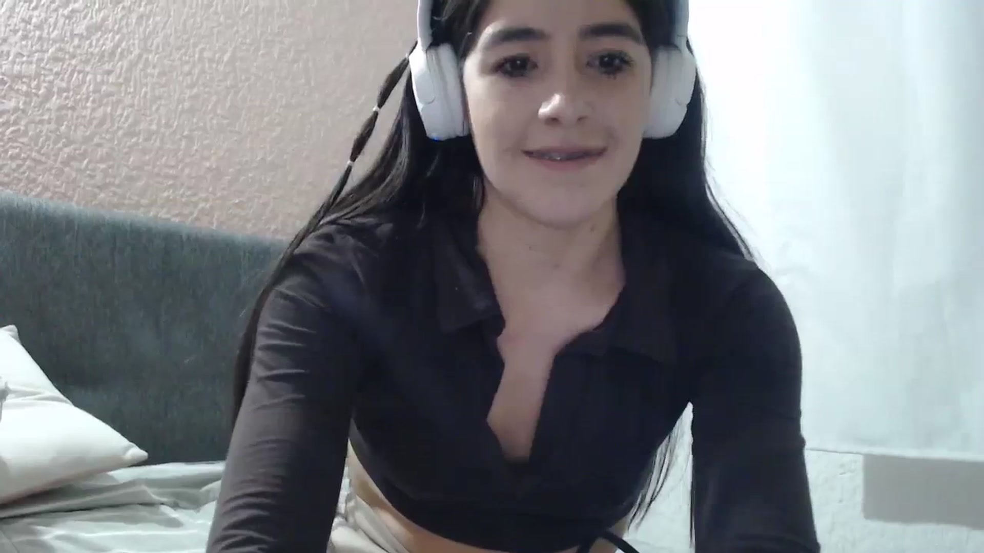 Gallery image thumbnail from Zoe_mill3r's myfreecams stream on, 12/27/2023, 02:00 image 3 of 20