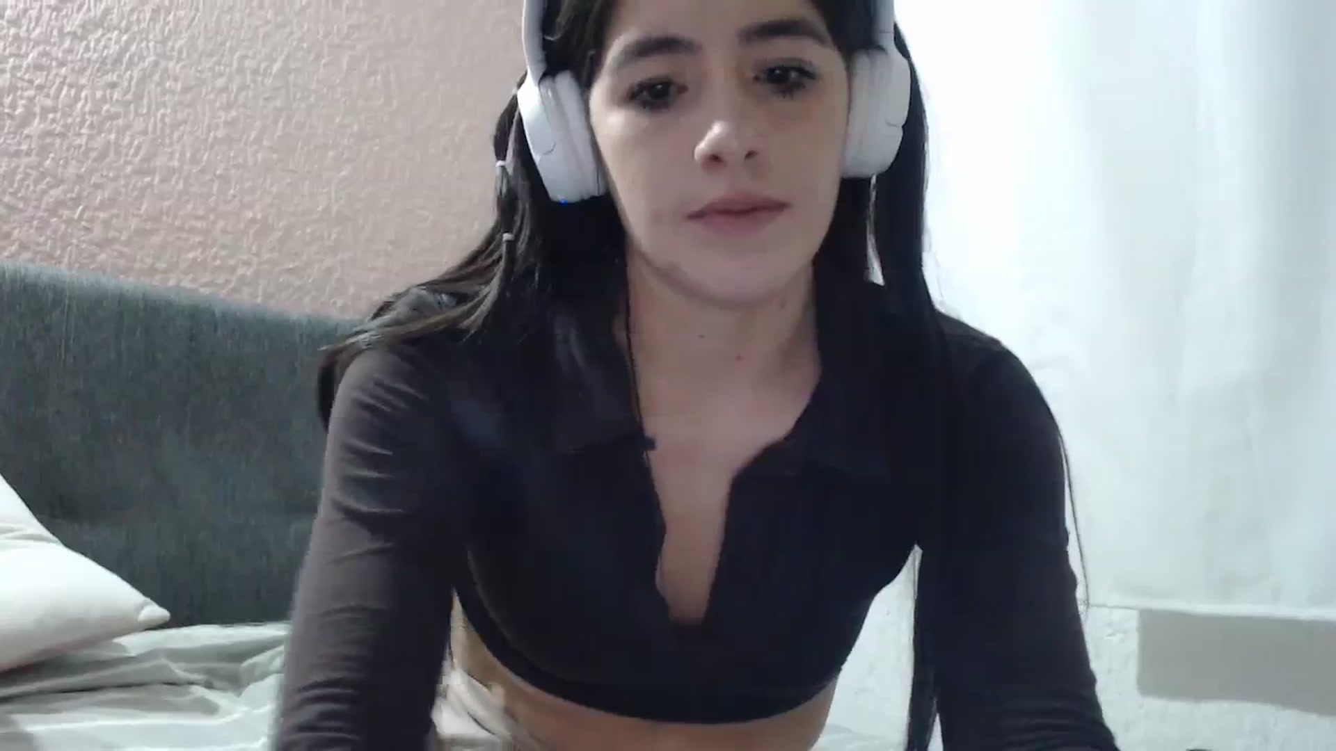 Gallery image thumbnail from Zoe_mill3r's myfreecams stream on, 12/27/2023, 02:00 image 2 of 20