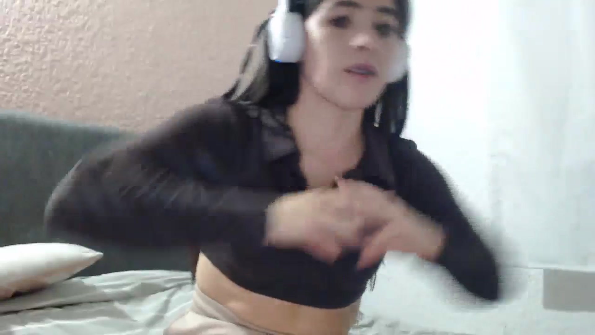 Gallery image thumbnail from Zoe_mill3r's myfreecams stream on, 12/27/2023, 02:00 image 13 of 20