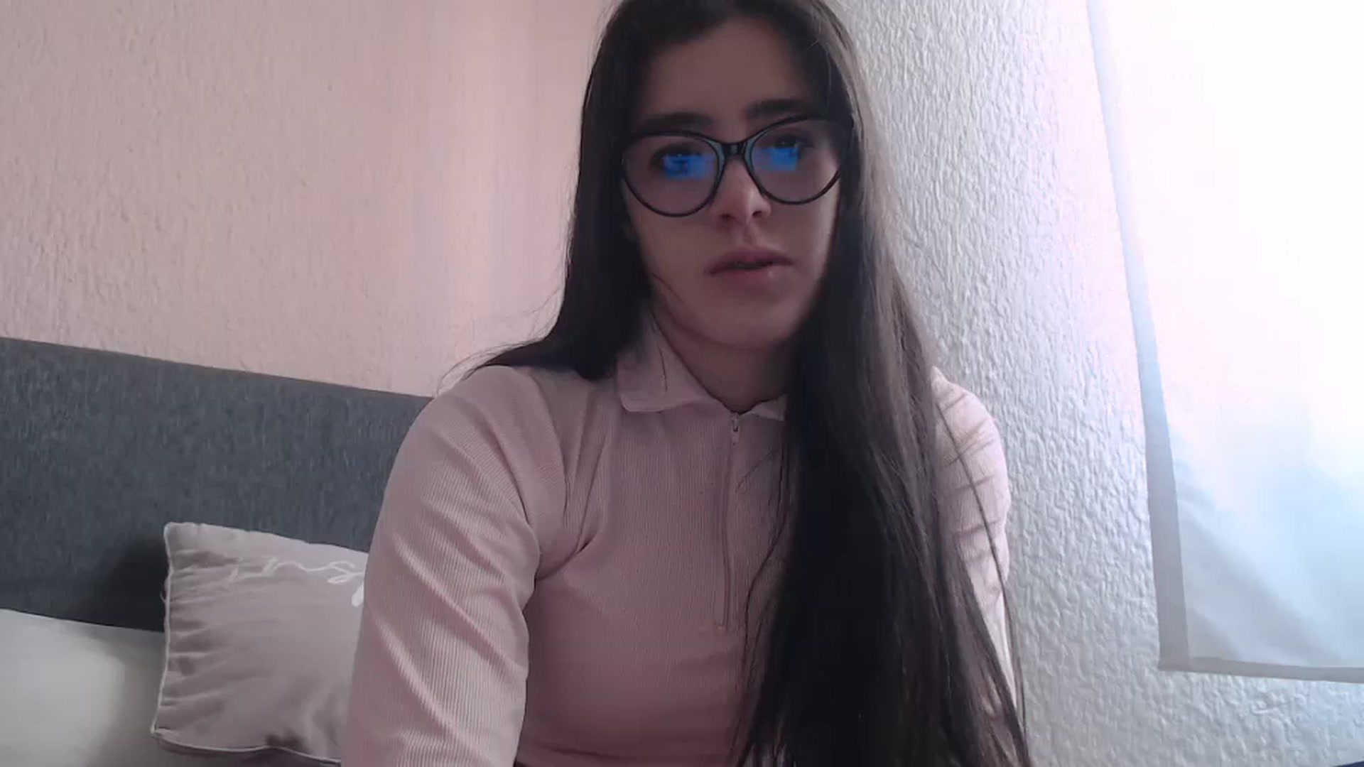 Gallery image thumbnail from Zoe_mill3r's myfreecams stream on, 12/29/2023, 13:34 image 10 of 20
