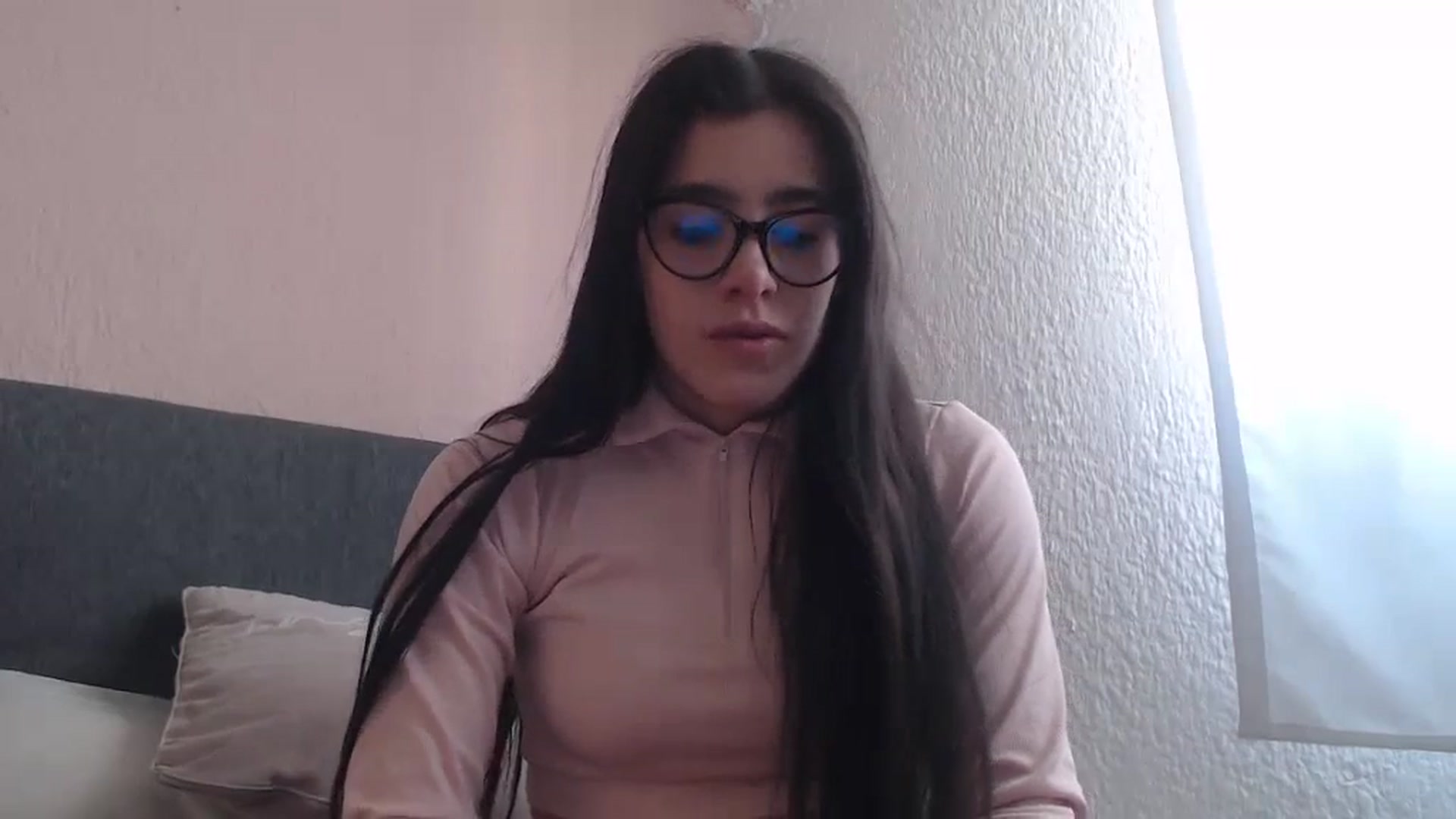 Gallery image thumbnail from Zoe_mill3r's myfreecams stream on, 12/29/2023, 13:34 image 13 of 20