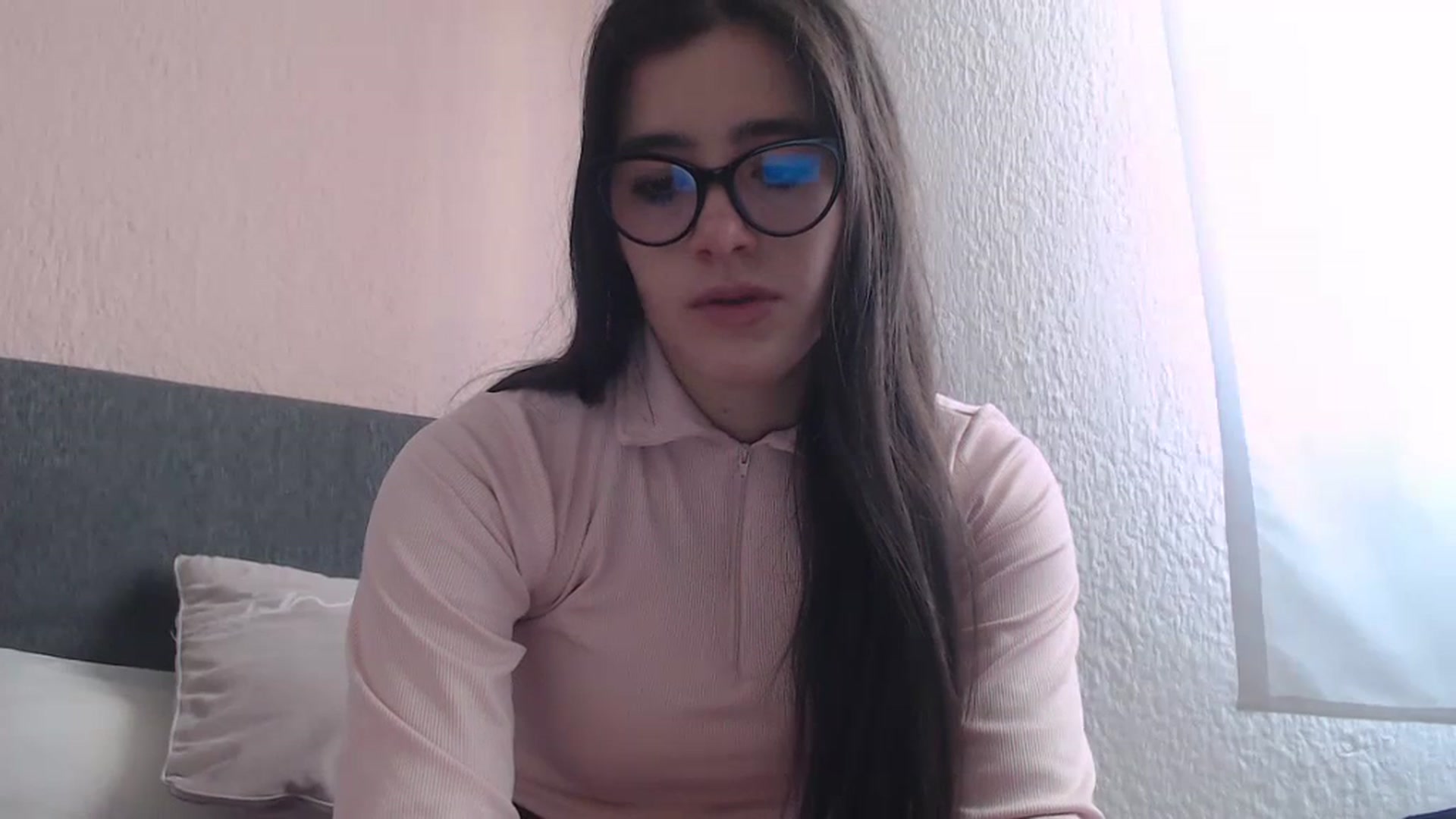 Gallery image thumbnail from Zoe_mill3r's myfreecams stream on, 12/29/2023, 13:34 image 9 of 20