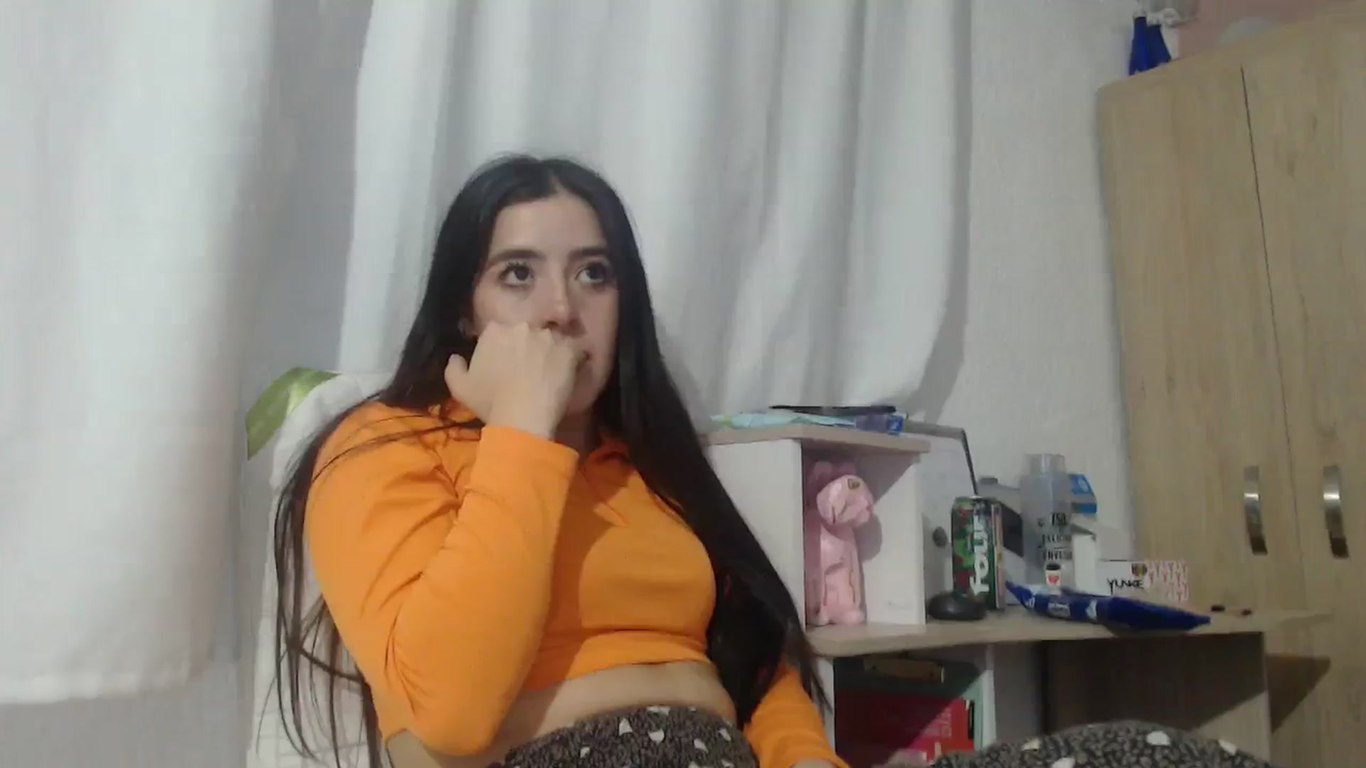 Gallery image thumbnail from Zoe_mill3r's myfreecams stream on, 01/02/2024, 07:02 image 7 of 20