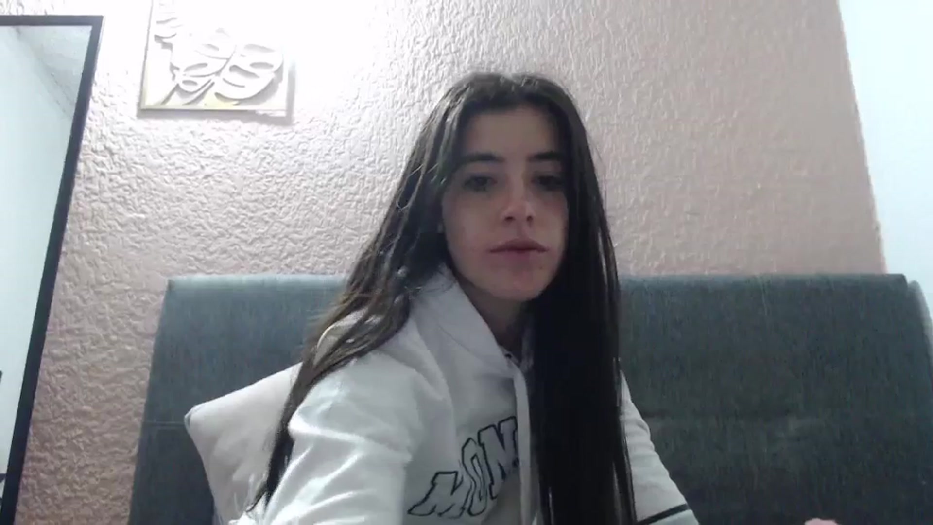 Gallery image thumbnail from Zoe_mill3r's myfreecams stream on, 01/07/2024, 10:10 image 16 of 20