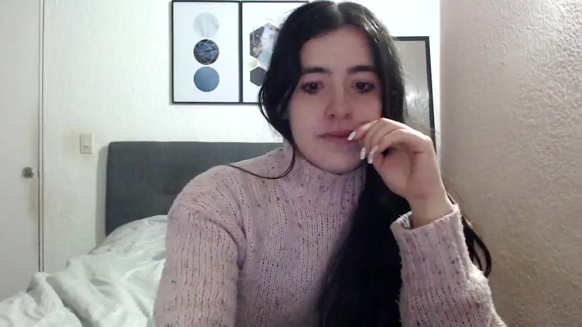 Gallery image thumbnail from Zoe_mill3r's myfreecams stream on, 06/24/2024, 10:05 image 9 of 20