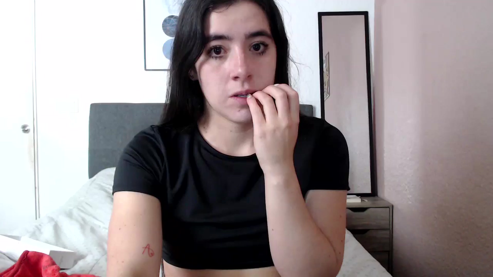 Gallery image thumbnail from Zoe_mill3r's myfreecams stream on, 07/10/2024, 18:11 image 19 of 20