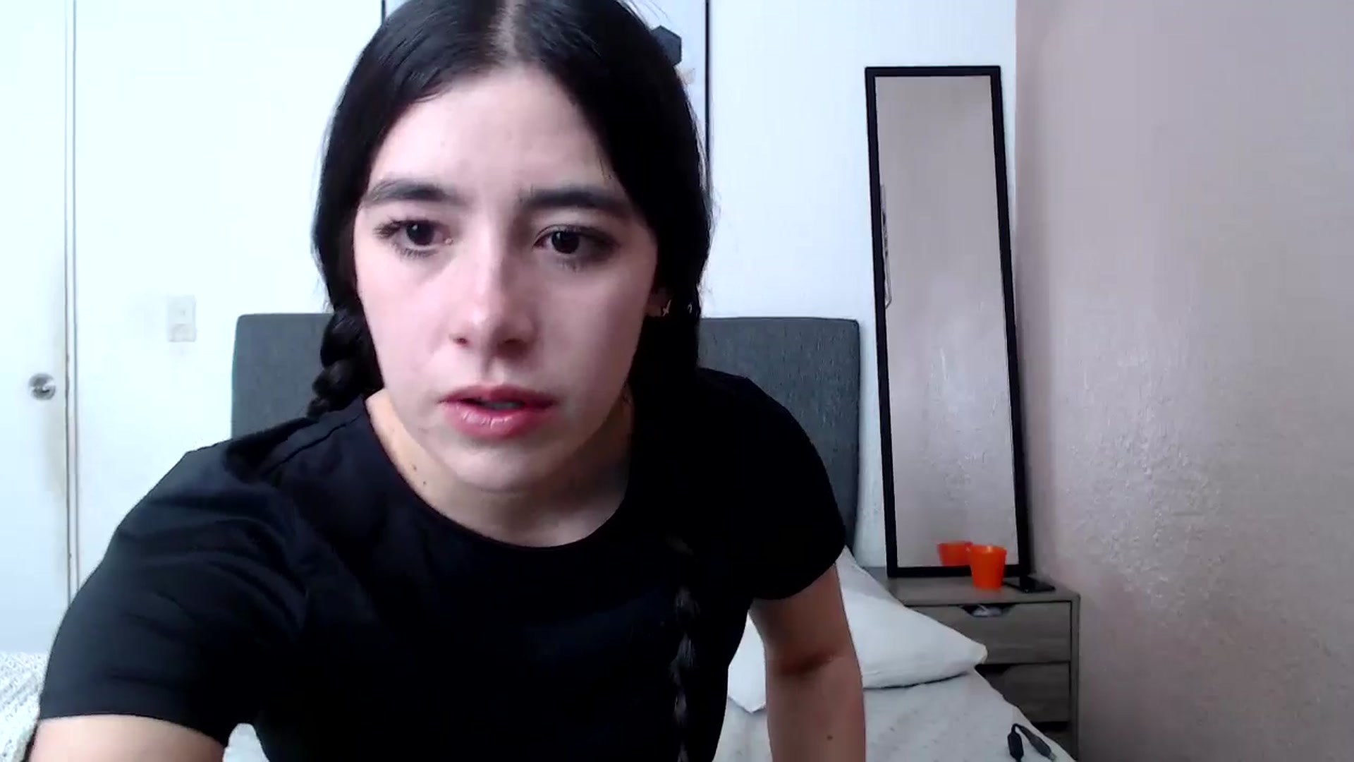 Gallery image thumbnail from Zoe_mill3r's myfreecams stream on, 07/23/2024, 17:38 image 18 of 20