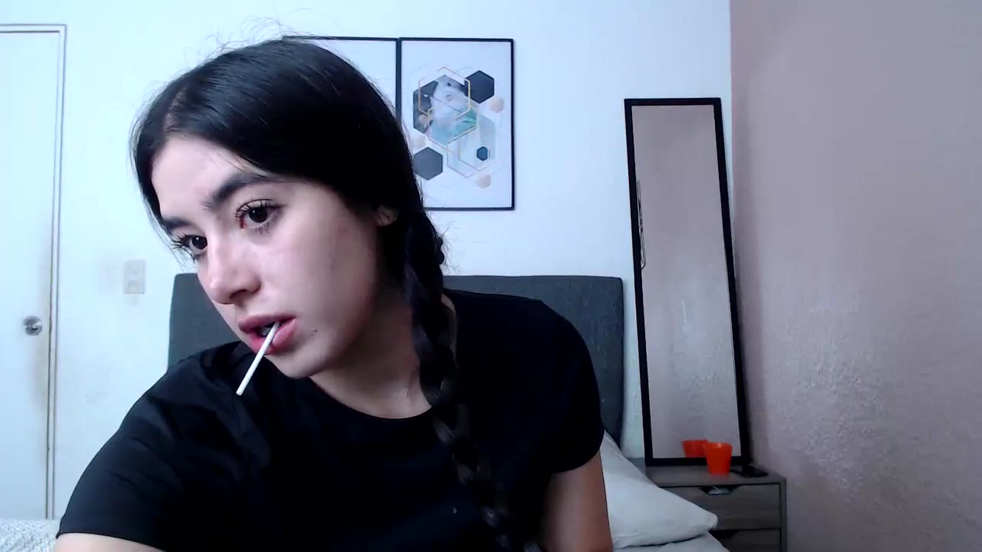 Gallery image thumbnail from Zoe_mill3r's myfreecams stream on, 07/23/2024, 17:38 image 17 of 20