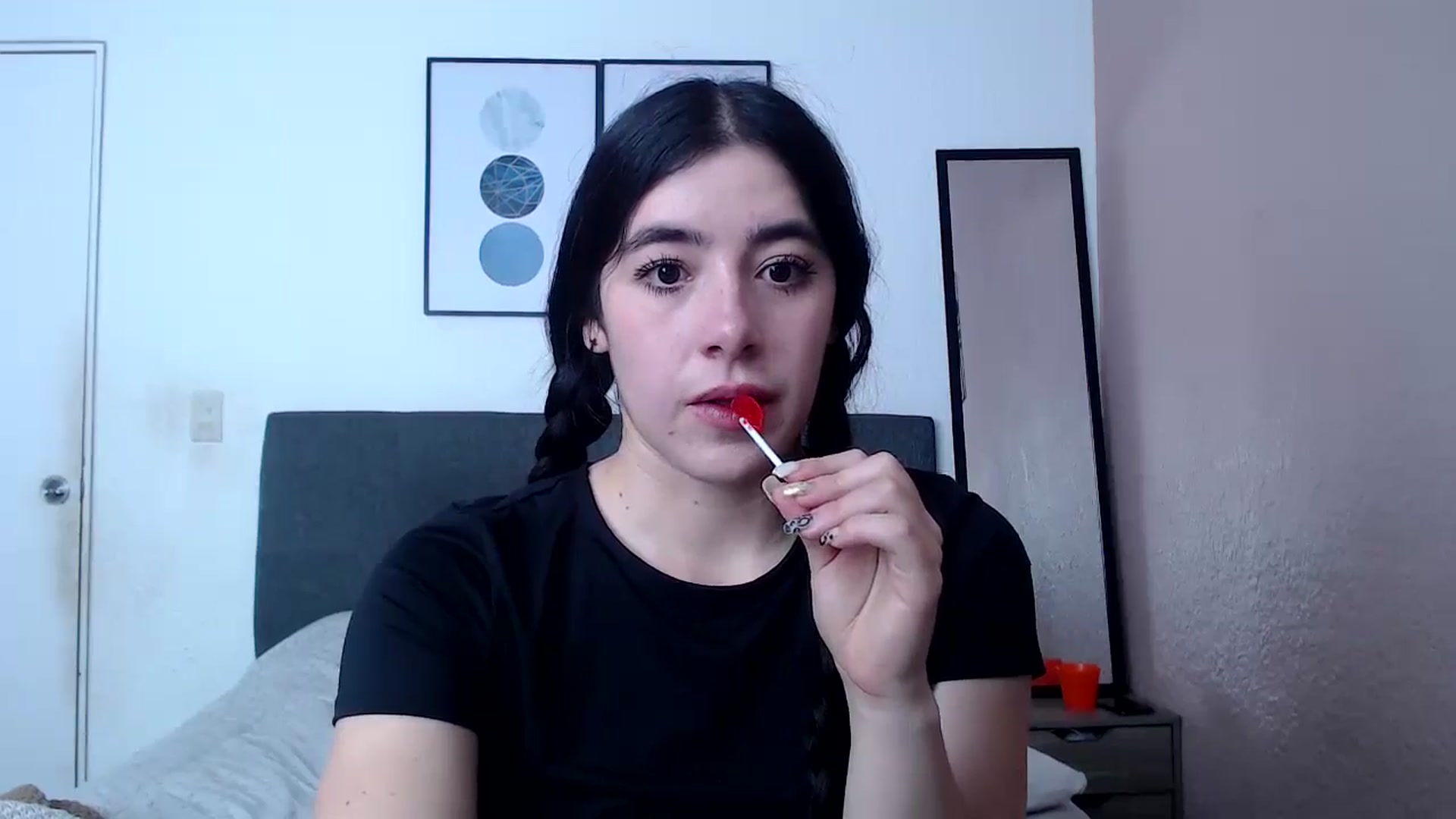 Gallery image thumbnail from Zoe_mill3r's myfreecams stream on, 07/23/2024, 18:03 image 13 of 20