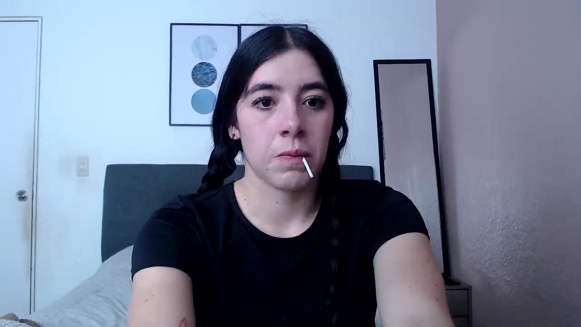 Gallery image thumbnail from Zoe_mill3r's myfreecams stream on, 07/23/2024, 18:03 image 10 of 20