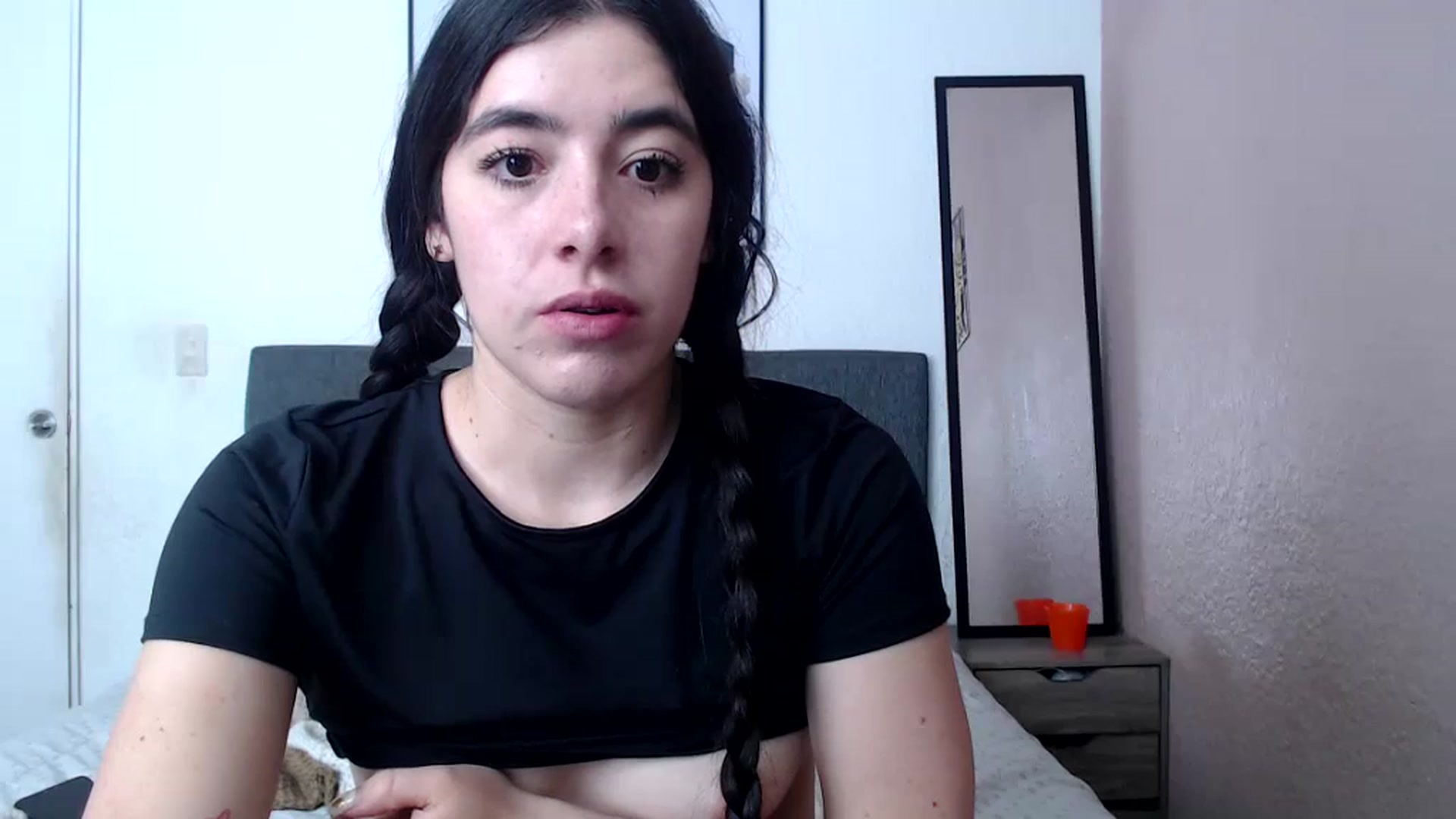 Gallery image thumbnail from Zoe_mill3r's myfreecams stream on, 07/23/2024, 19:40 image 11 of 20