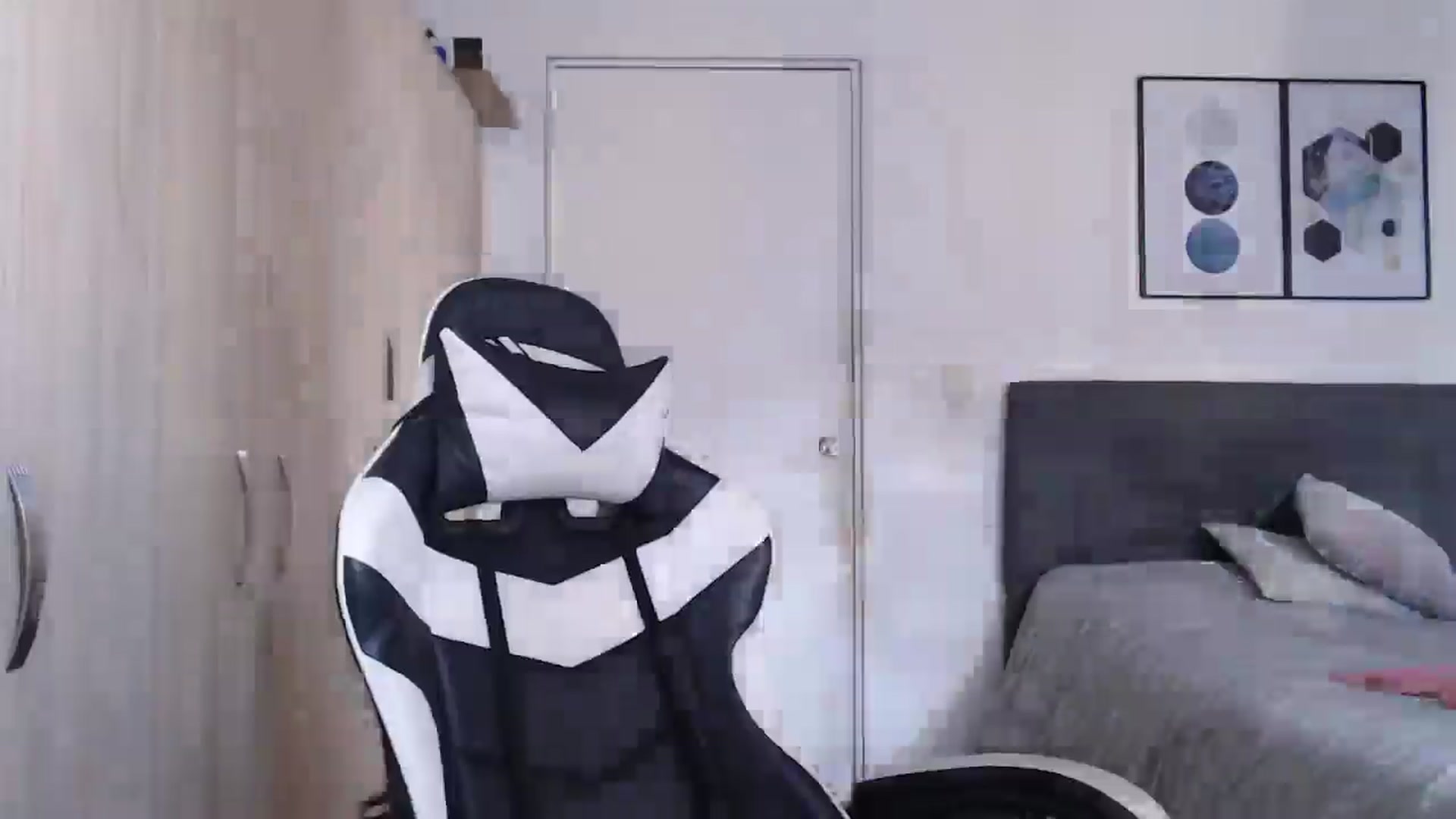 Gallery image thumbnail from Zoe_mill3r's myfreecams stream on, 08/20/2025, 18:53 image 5 of 20