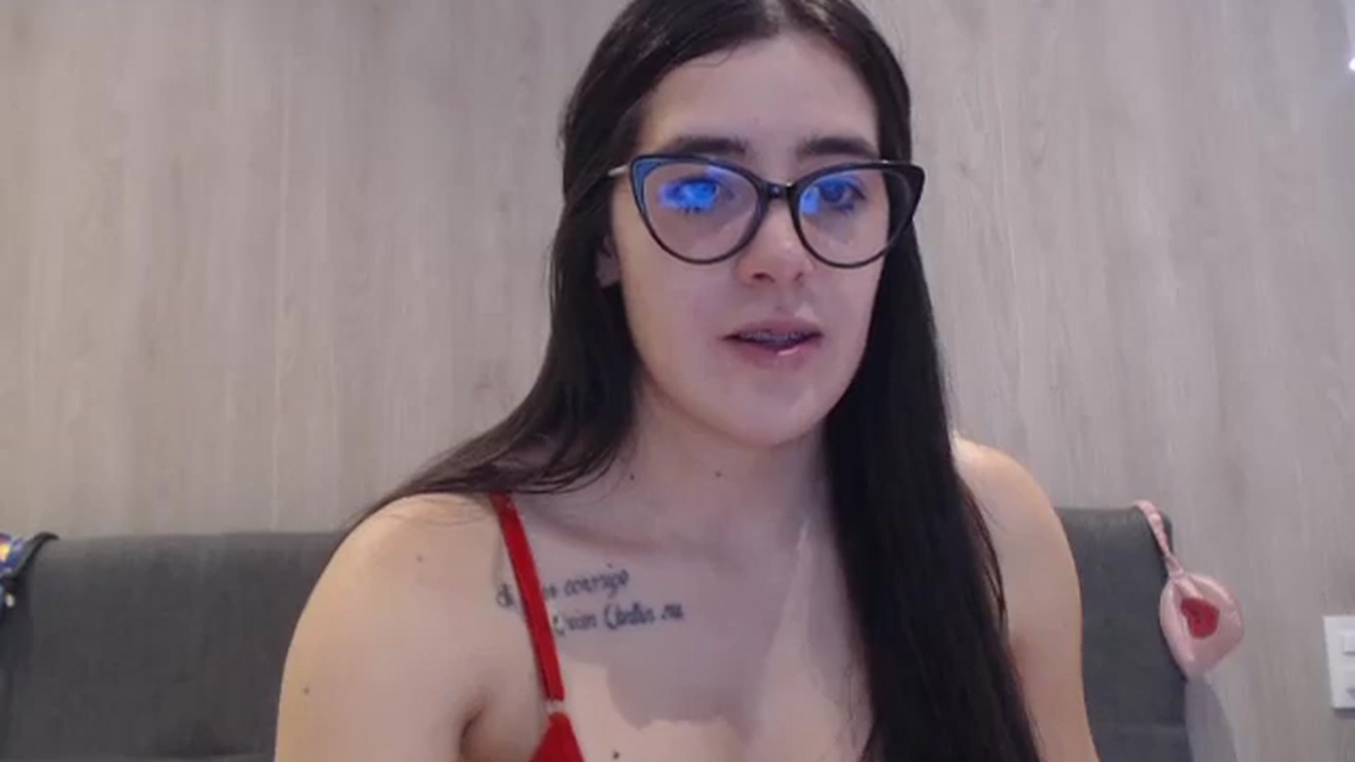 Gallery image thumbnail from Zoe_mill3r's myfreecams stream on, 09/15/2025, 18:56 image 8 of 20