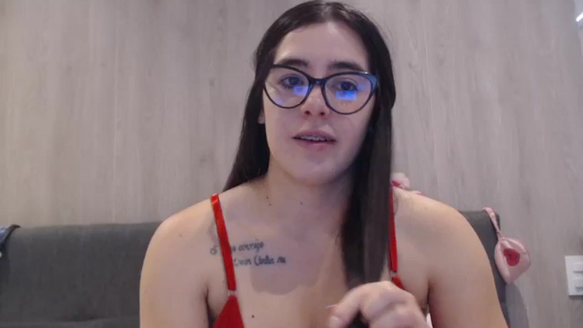 Gallery image thumbnail from Zoe_mill3r's myfreecams stream on, 09/15/2025, 18:56 image 16 of 20