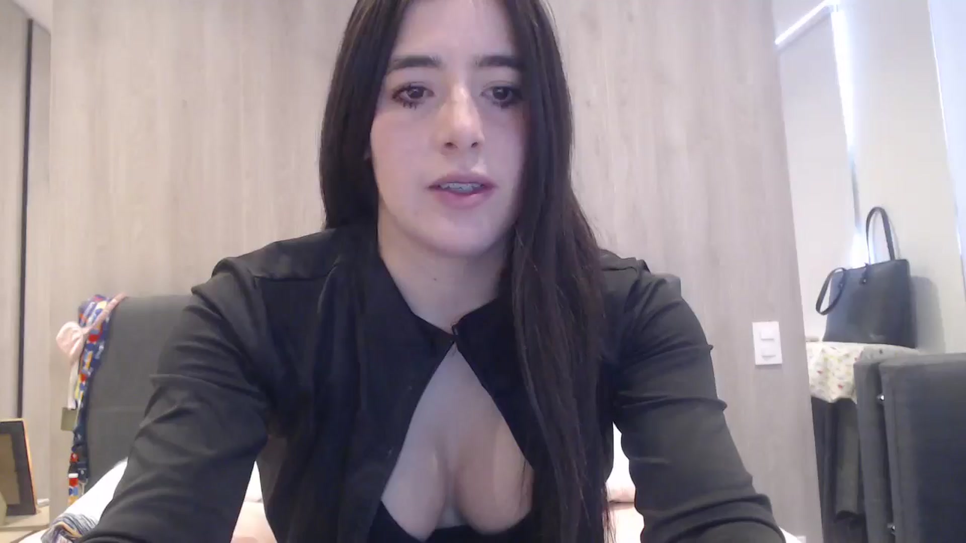 Gallery image thumbnail from Zoe_mill3r's myfreecams stream on, 09/20/2025, 17:36 image 10 of 20