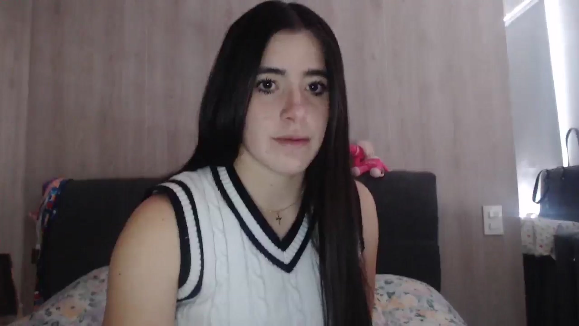 Gallery image thumbnail from Zoe_mill3r's myfreecams stream on, 09/21/2025, 16:59 image 20 of 20
