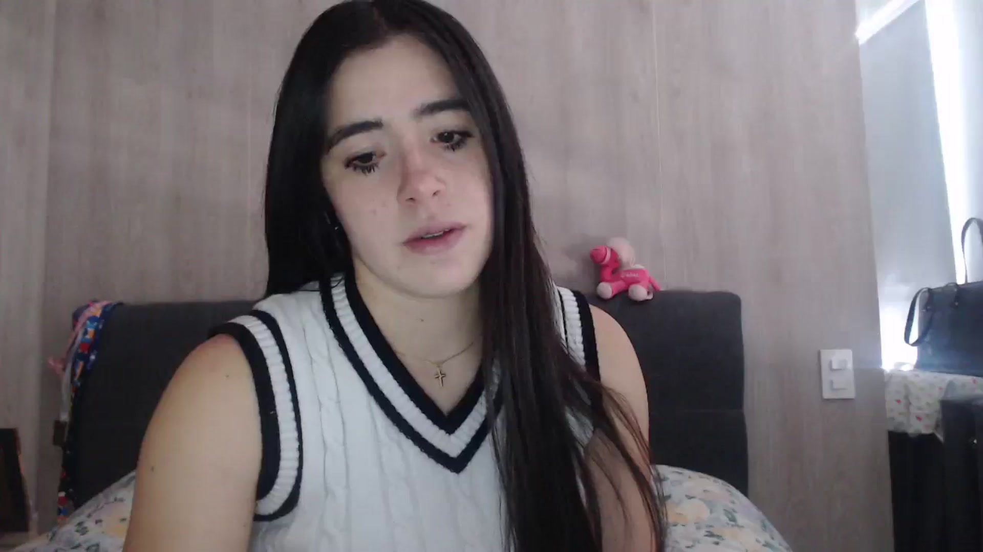 Gallery image thumbnail from Zoe_mill3r's myfreecams stream on, 09/21/2025, 16:59 image 12 of 20
