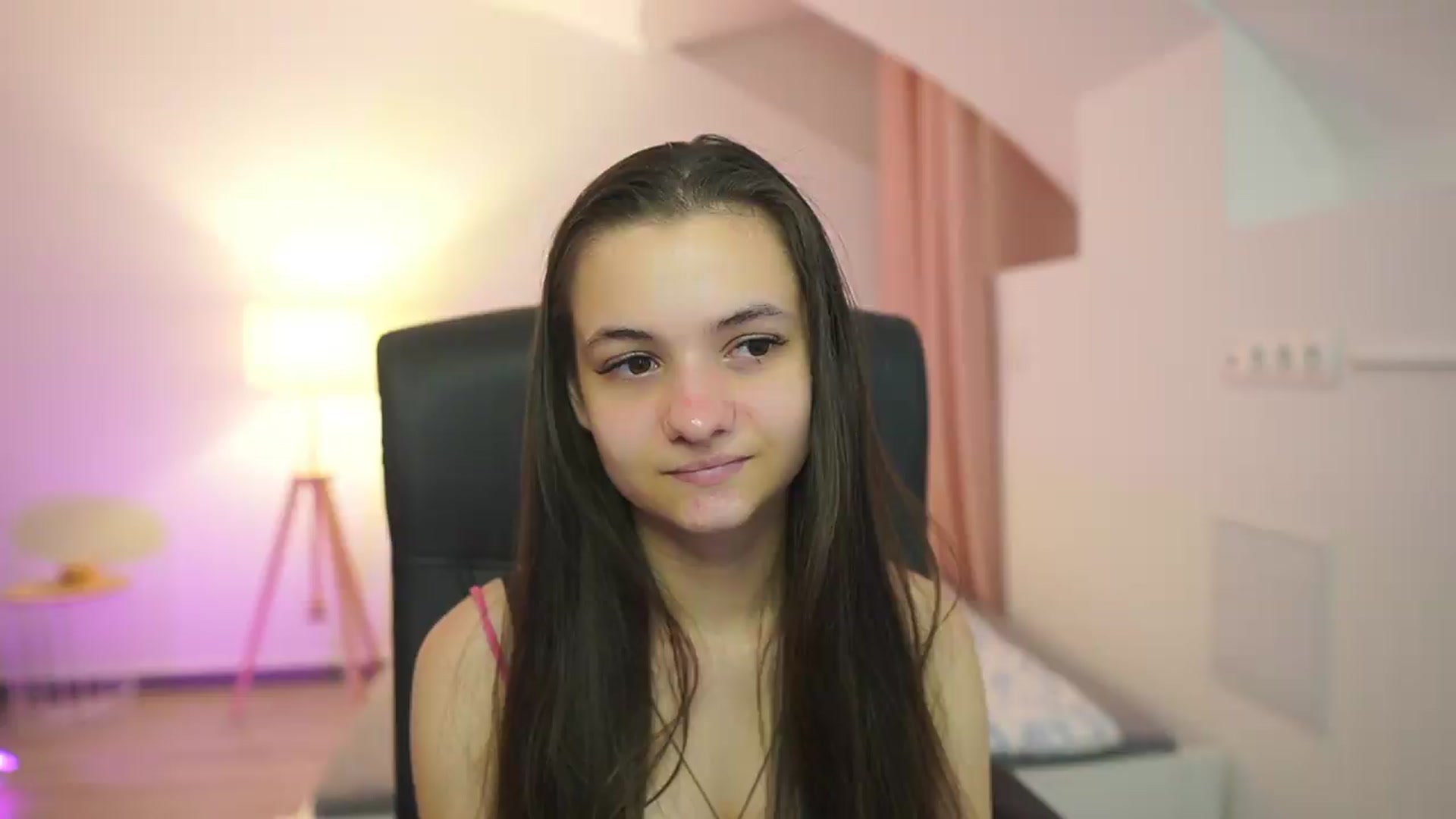Gallery image thumbnail from Zoenica's myfreecams stream on, 07/23/2026, 14:25 image 2 of 20