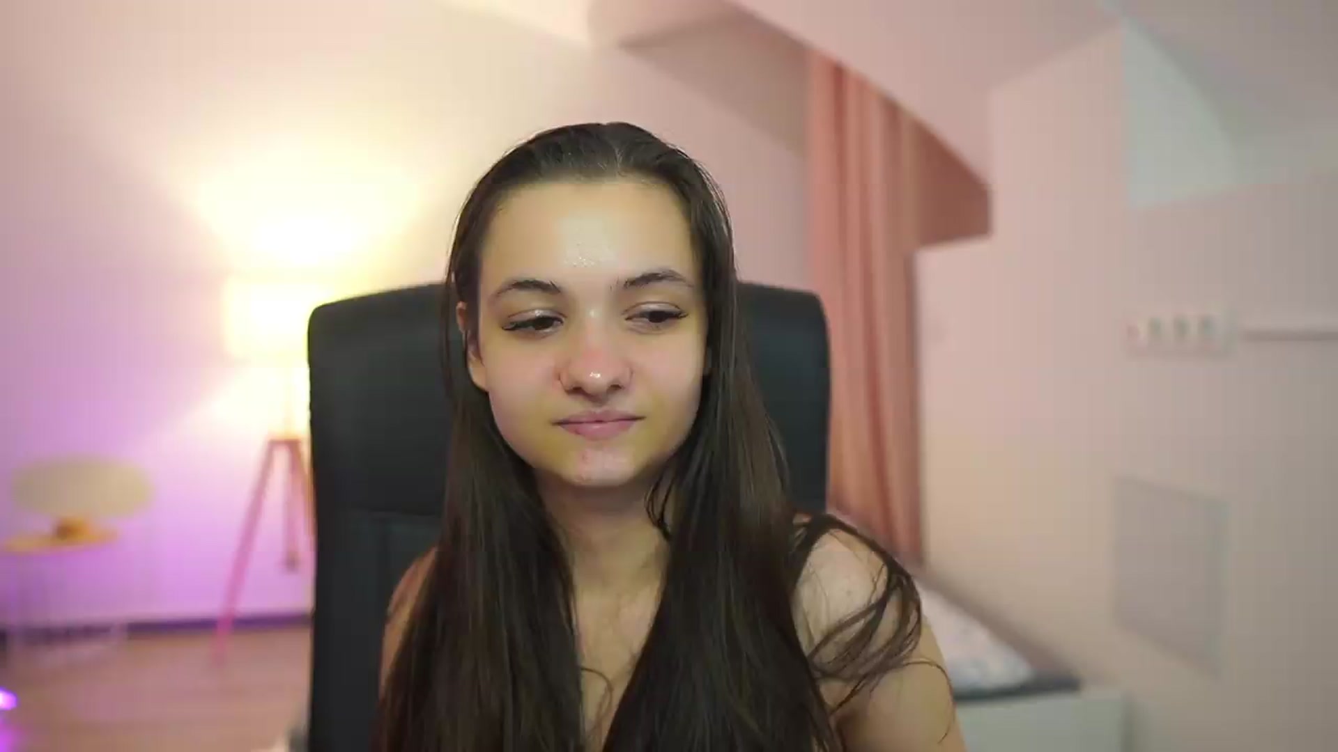 Gallery image thumbnail from Zoenica's myfreecams stream on, 07/23/2026, 17:43 image 4 of 20