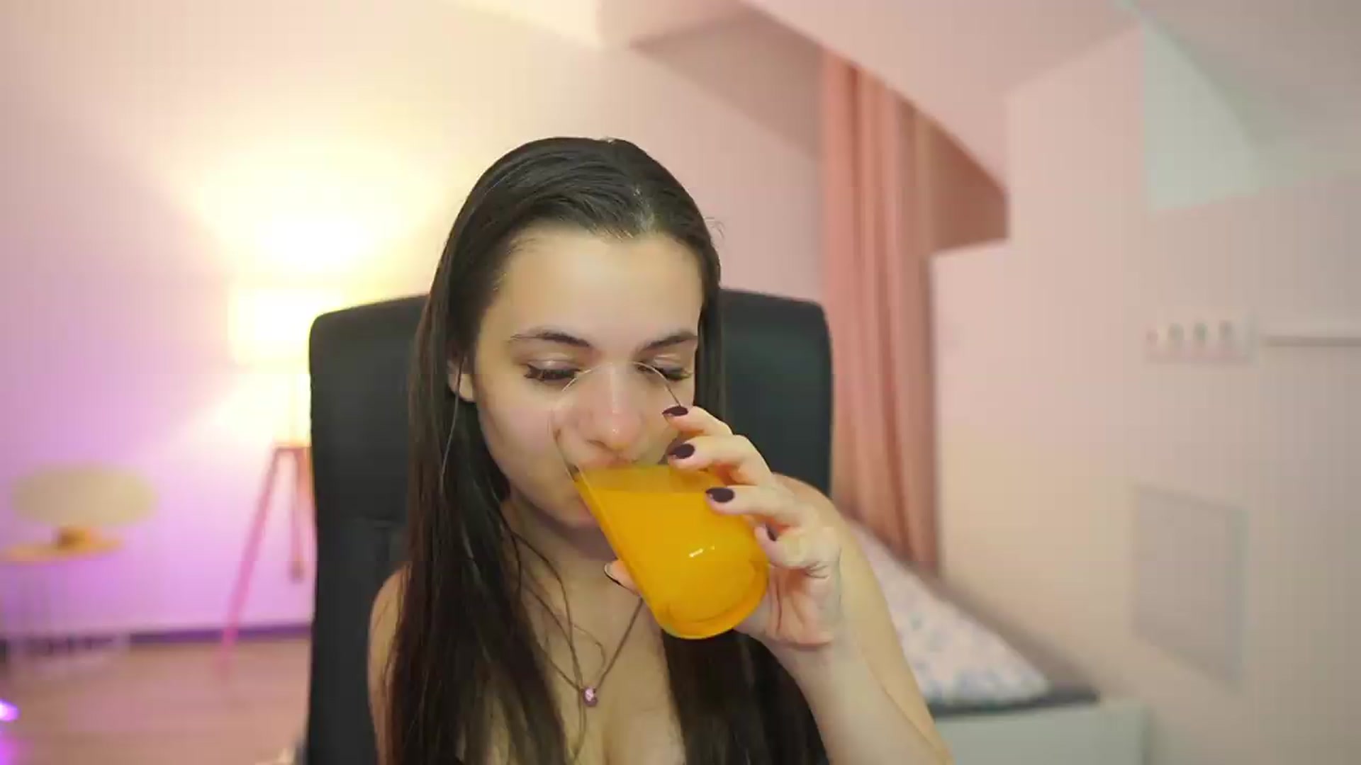 Gallery image thumbnail from Zoenica's myfreecams stream on, 07/24/2026, 15:12 image 15 of 20