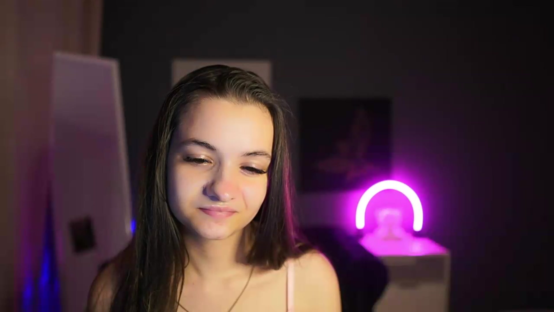 Gallery image thumbnail from Zoenica's myfreecams stream on, 07/31/2026, 15:54 image 3 of 20