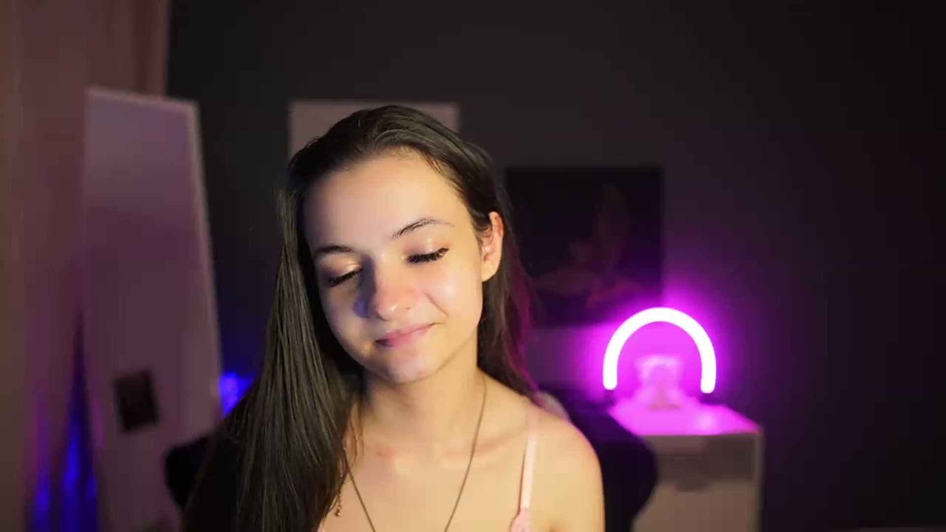 Gallery image thumbnail from Zoenica's myfreecams stream on, 07/31/2026, 16:32 image 9 of 20