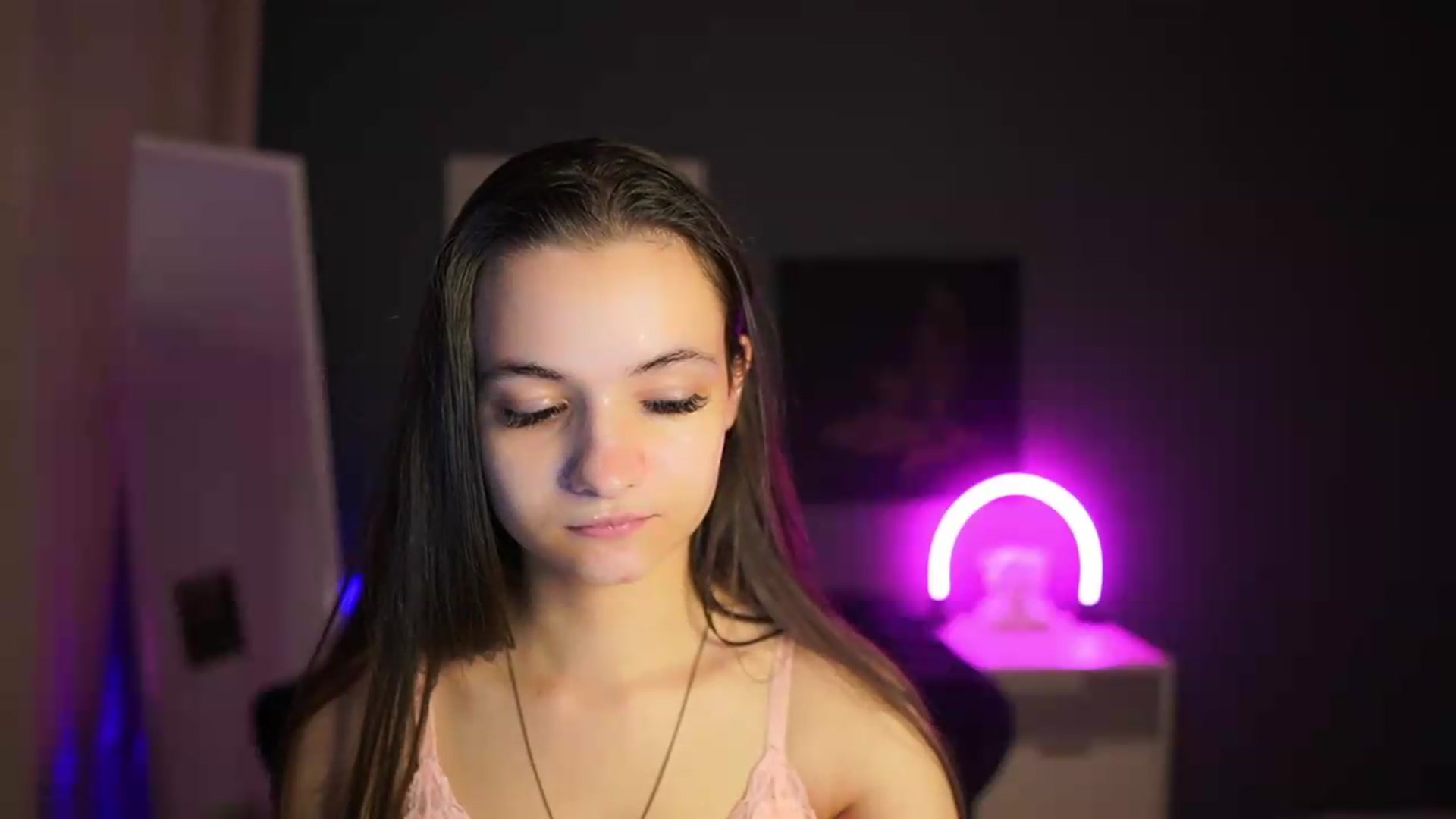 Gallery image thumbnail from Zoenica's myfreecams stream on, 07/31/2026, 16:32 image 11 of 20