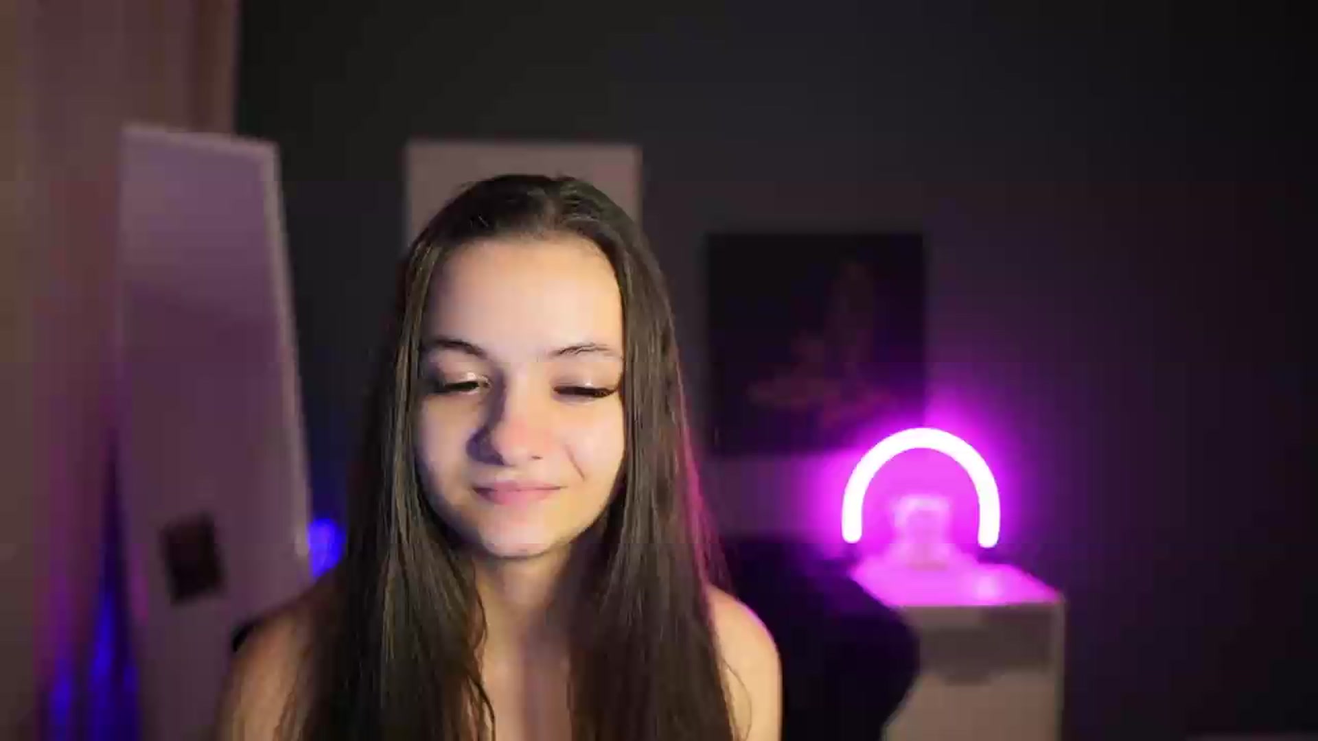 Gallery image thumbnail from Zoenica's myfreecams stream on, 07/31/2026, 17:11 image 7 of 20