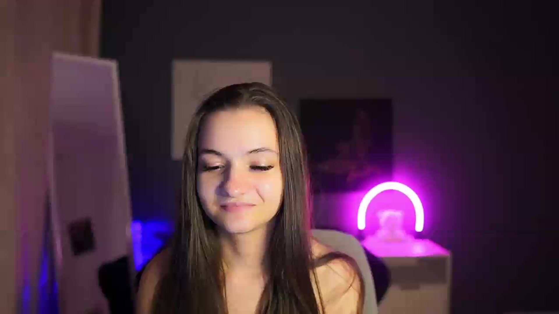 Gallery image thumbnail from Zoenica's myfreecams stream on, 07/31/2026, 17:11 image 4 of 20