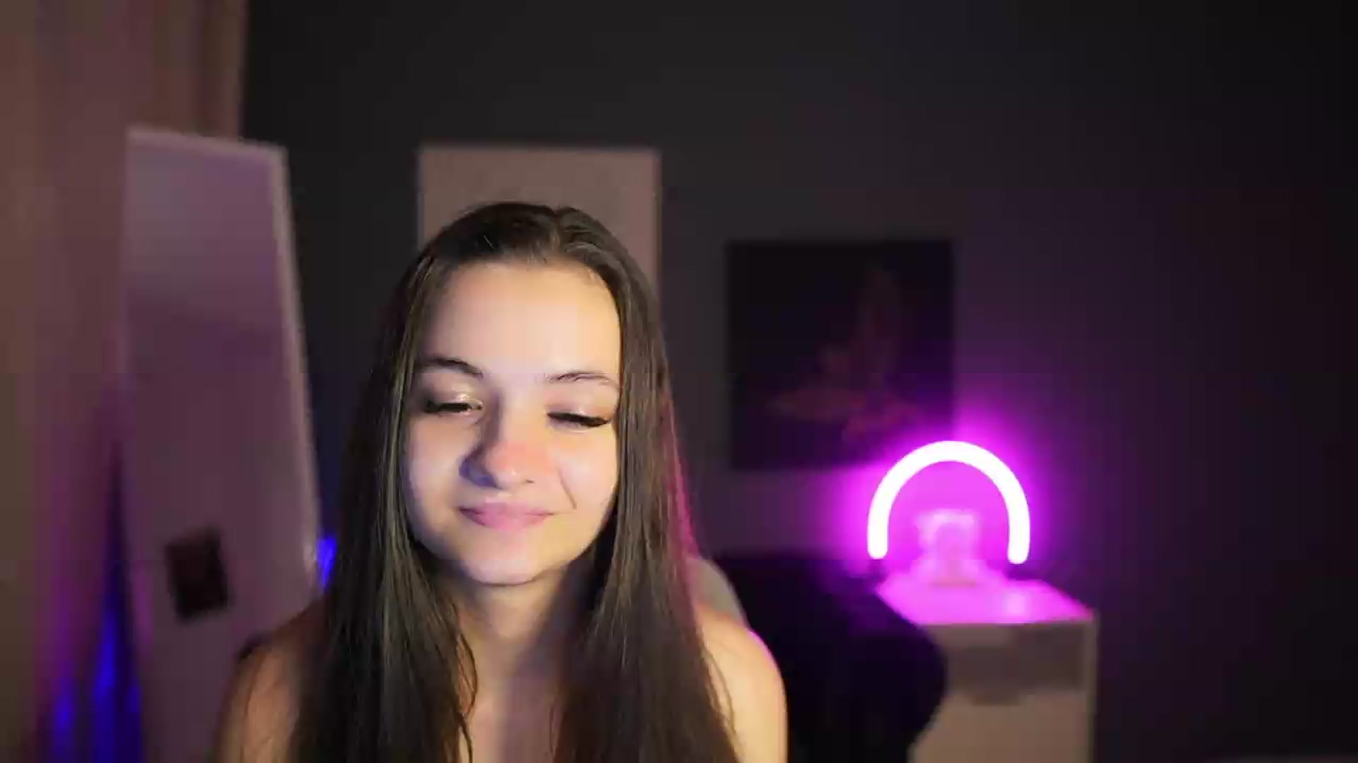 Gallery image thumbnail from Zoenica's myfreecams stream on, 07/31/2026, 17:11 image 11 of 20