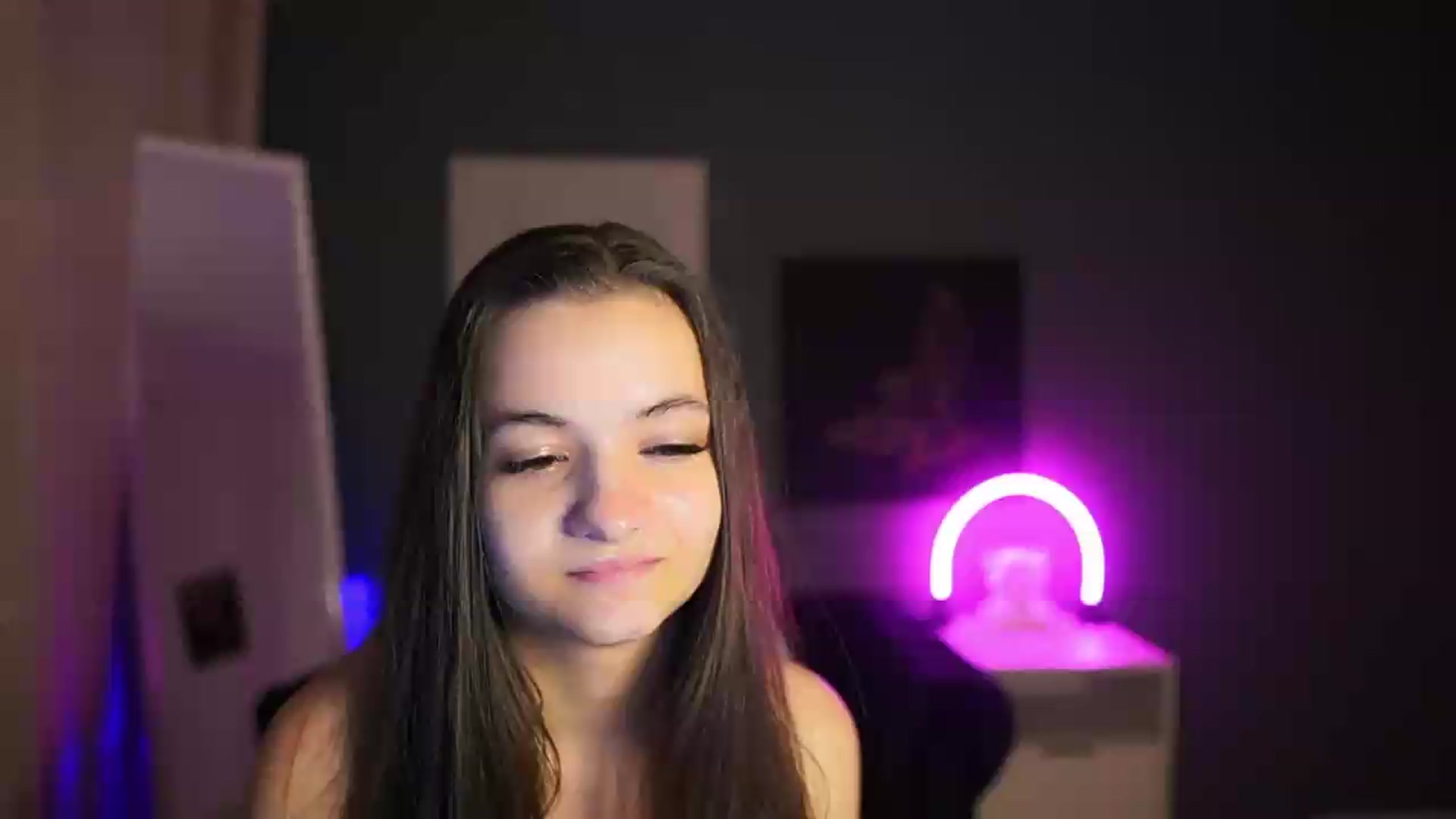 Gallery image thumbnail from Zoenica's myfreecams stream on, 07/31/2026, 17:11 image 10 of 20