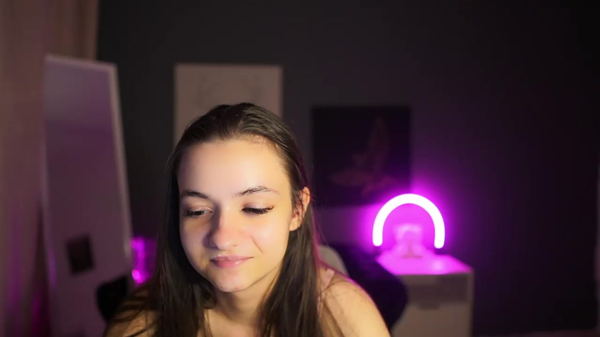 Gallery image thumbnail from Zoenica's myfreecams stream on, 08/01/2026, 17:42 image 9 of 20