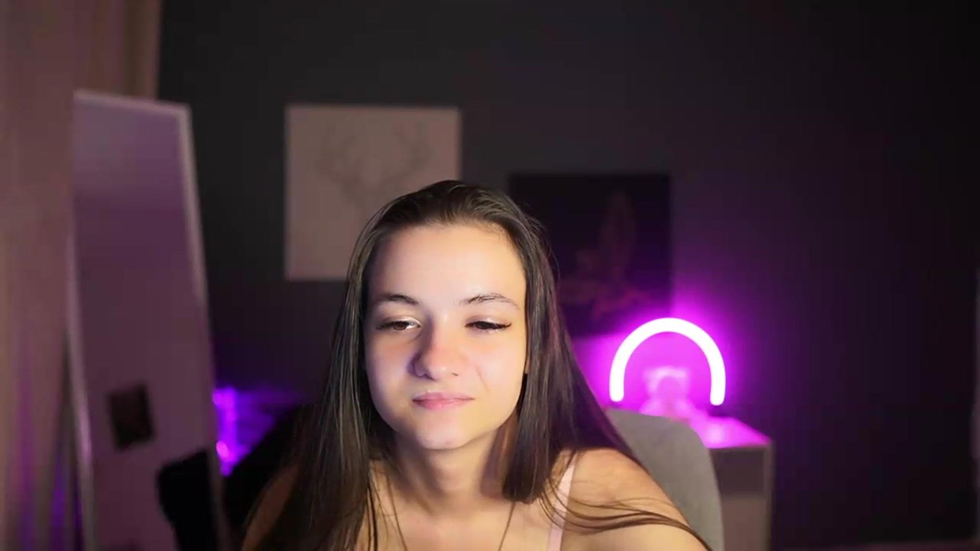 Gallery image thumbnail from Zoenica's myfreecams stream on, 08/01/2026, 17:42 image 6 of 20