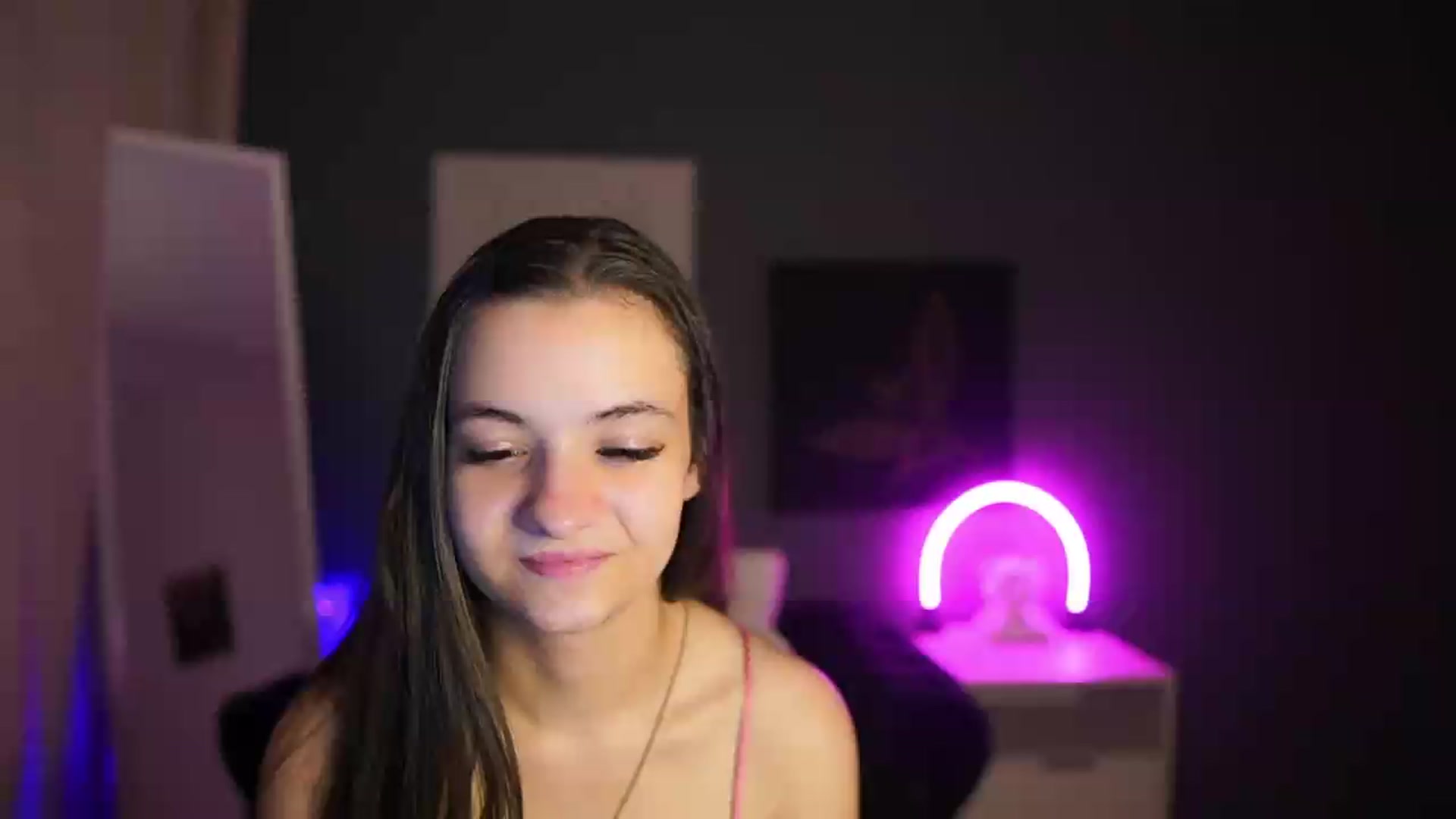 Gallery image thumbnail from Zoenica's myfreecams stream on, 08/02/2026, 13:32 image 3 of 20