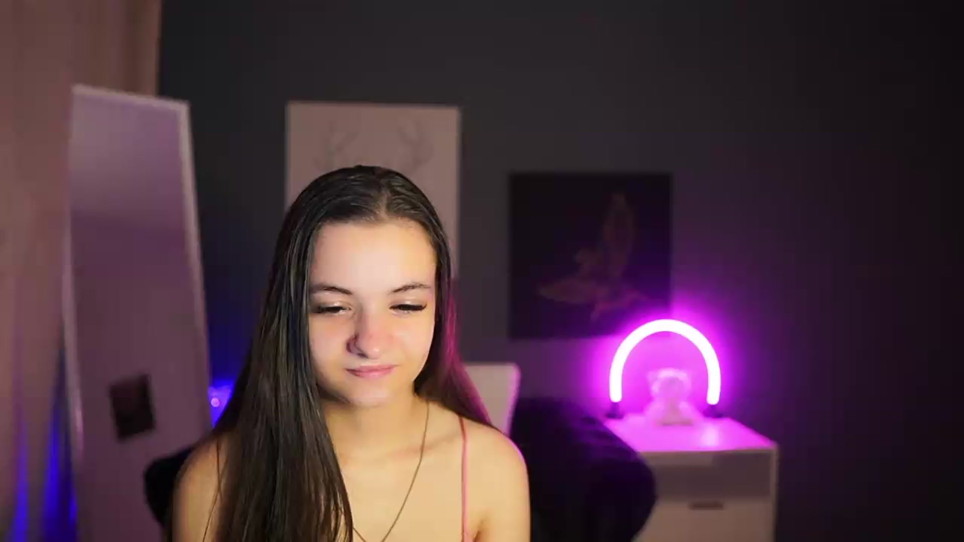 Gallery image thumbnail from Zoenica's myfreecams stream on, 08/02/2026, 13:32 image 13 of 20