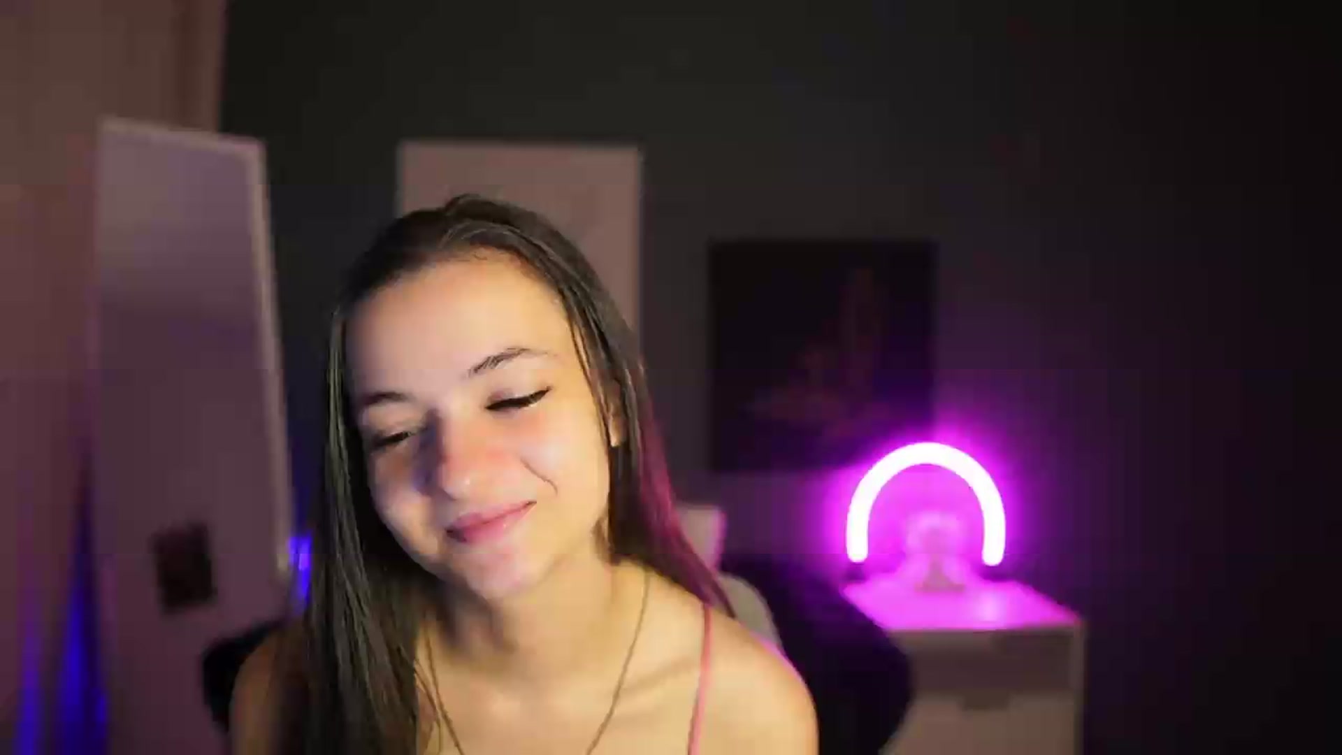 Gallery image thumbnail from Zoenica's myfreecams stream on, 08/02/2026, 13:32 image 10 of 20
