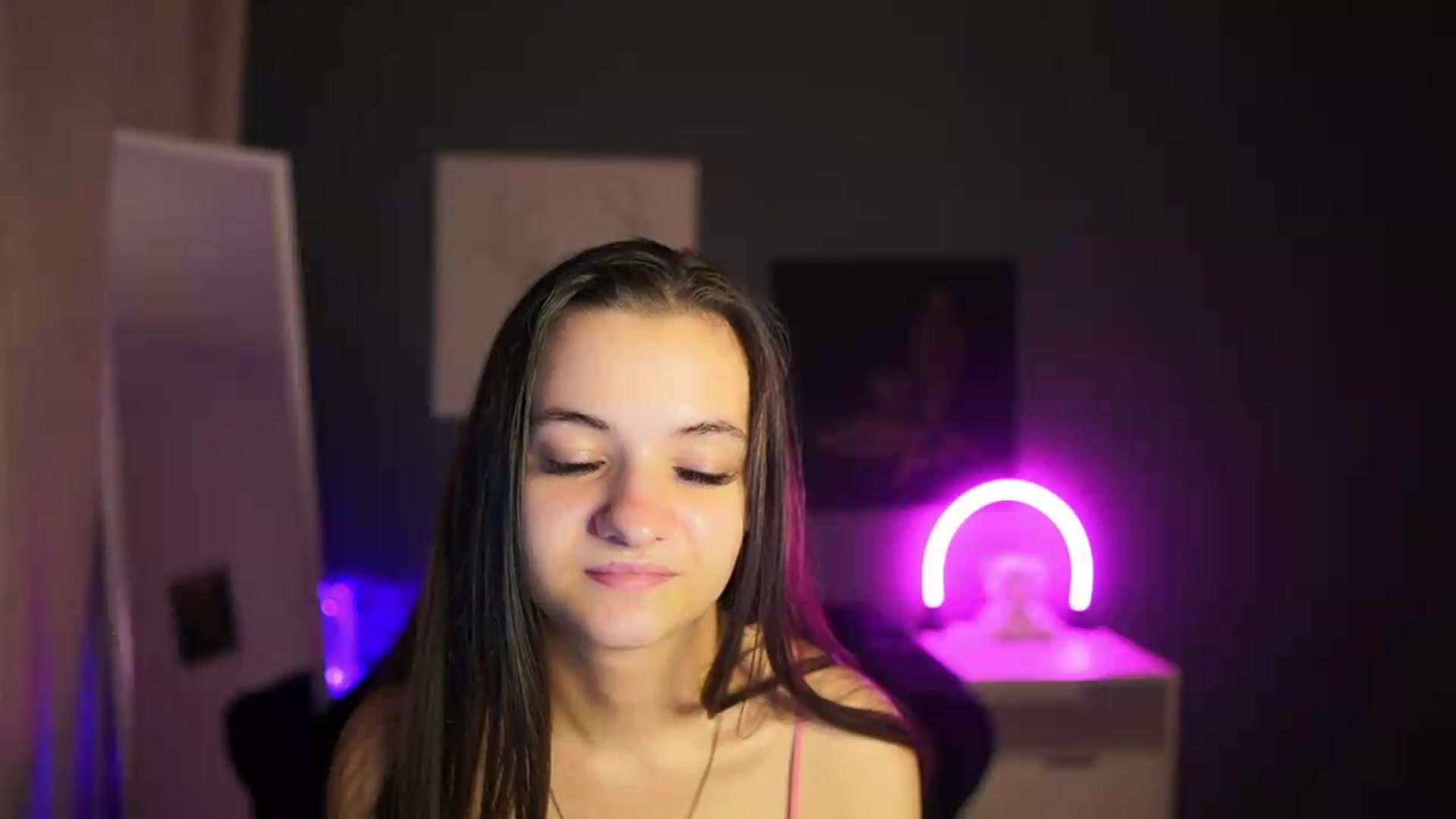 Gallery image thumbnail from Zoenica's myfreecams stream on, 08/02/2026, 15:22 image 18 of 20