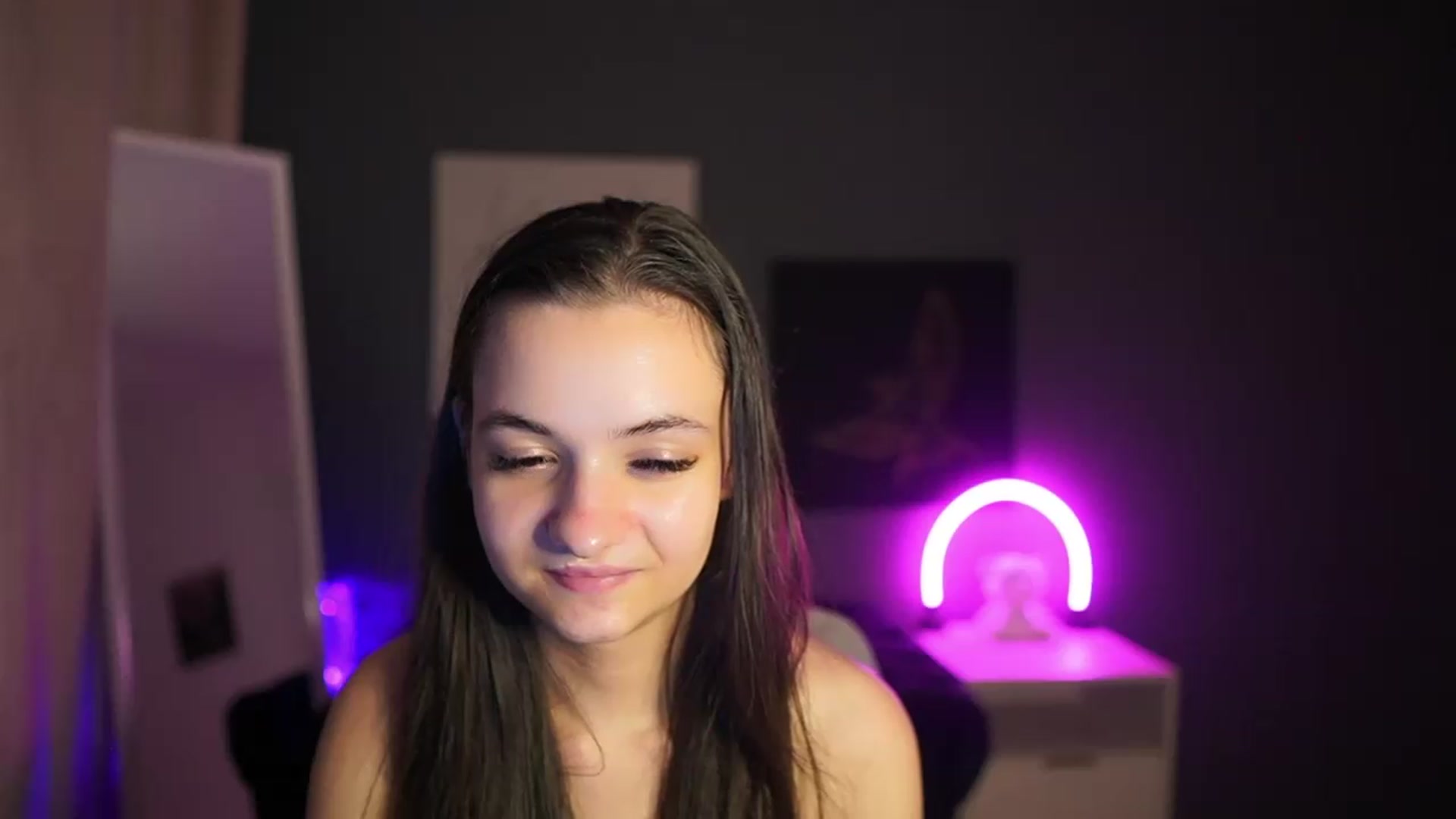 Gallery image thumbnail from Zoenica's myfreecams stream on, 08/02/2026, 16:07 image 7 of 20